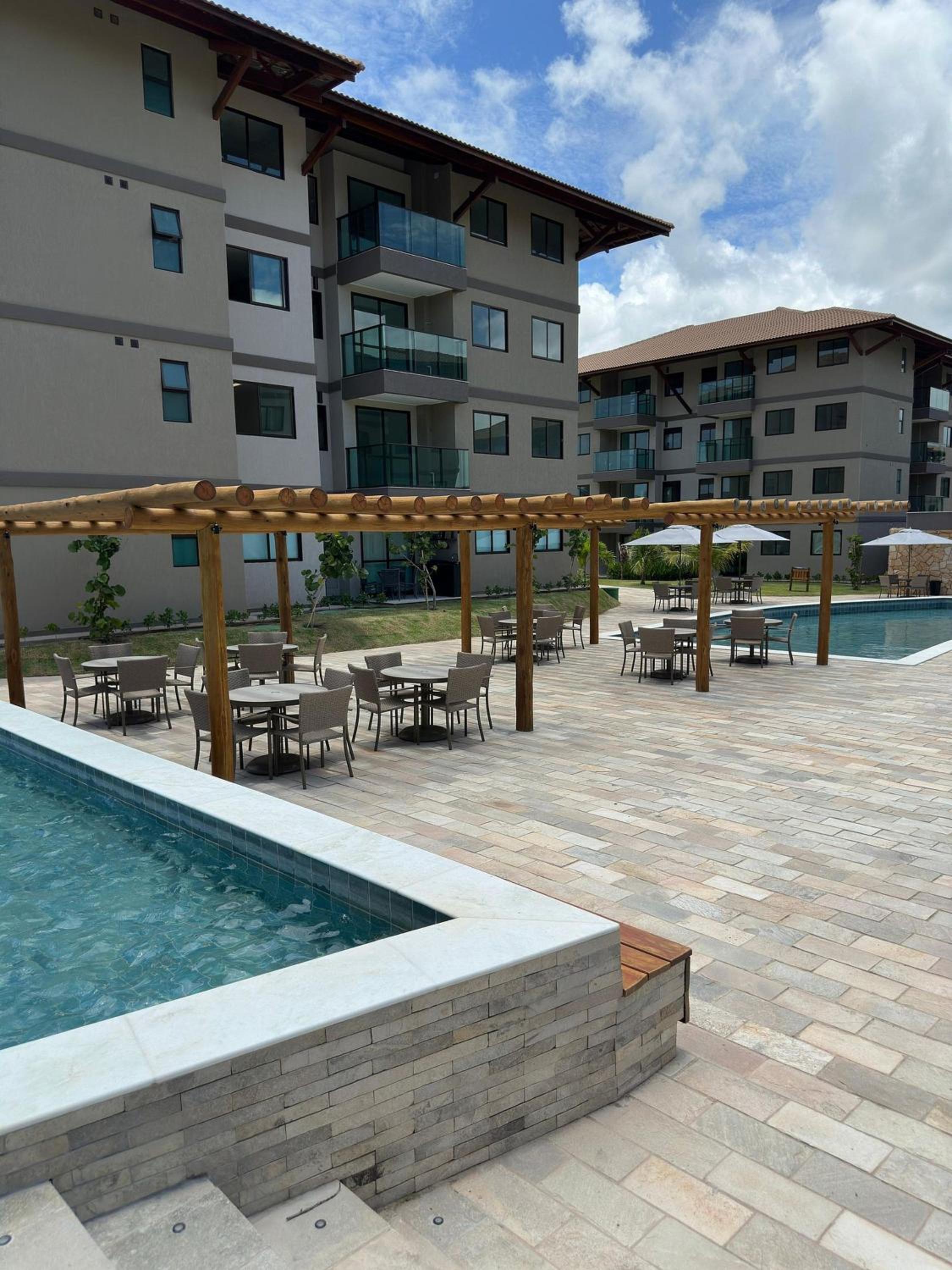 Brisa Muro Alto By Flat na Praia | Beachfront Apartment in Porto de Galinhas