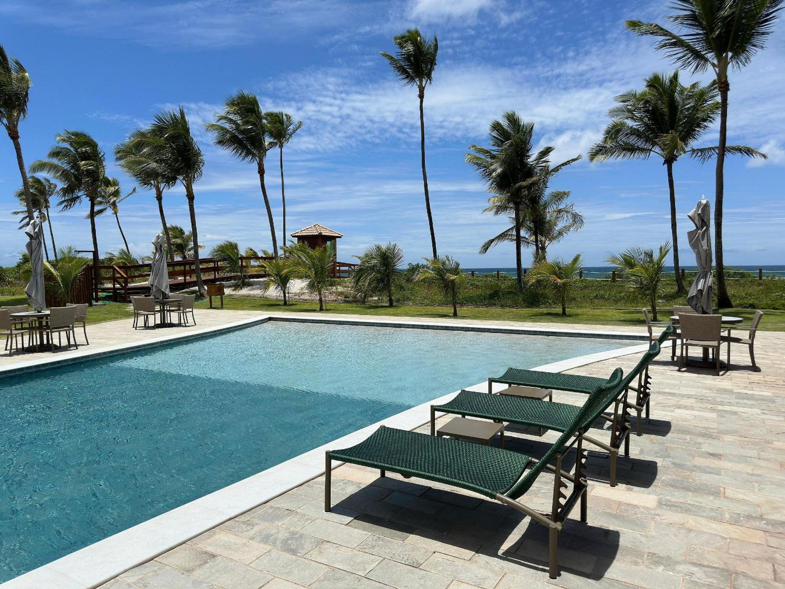 Brisa Muro Alto By Flat na Praia | Beachfront Apartment in Porto de Galinhas