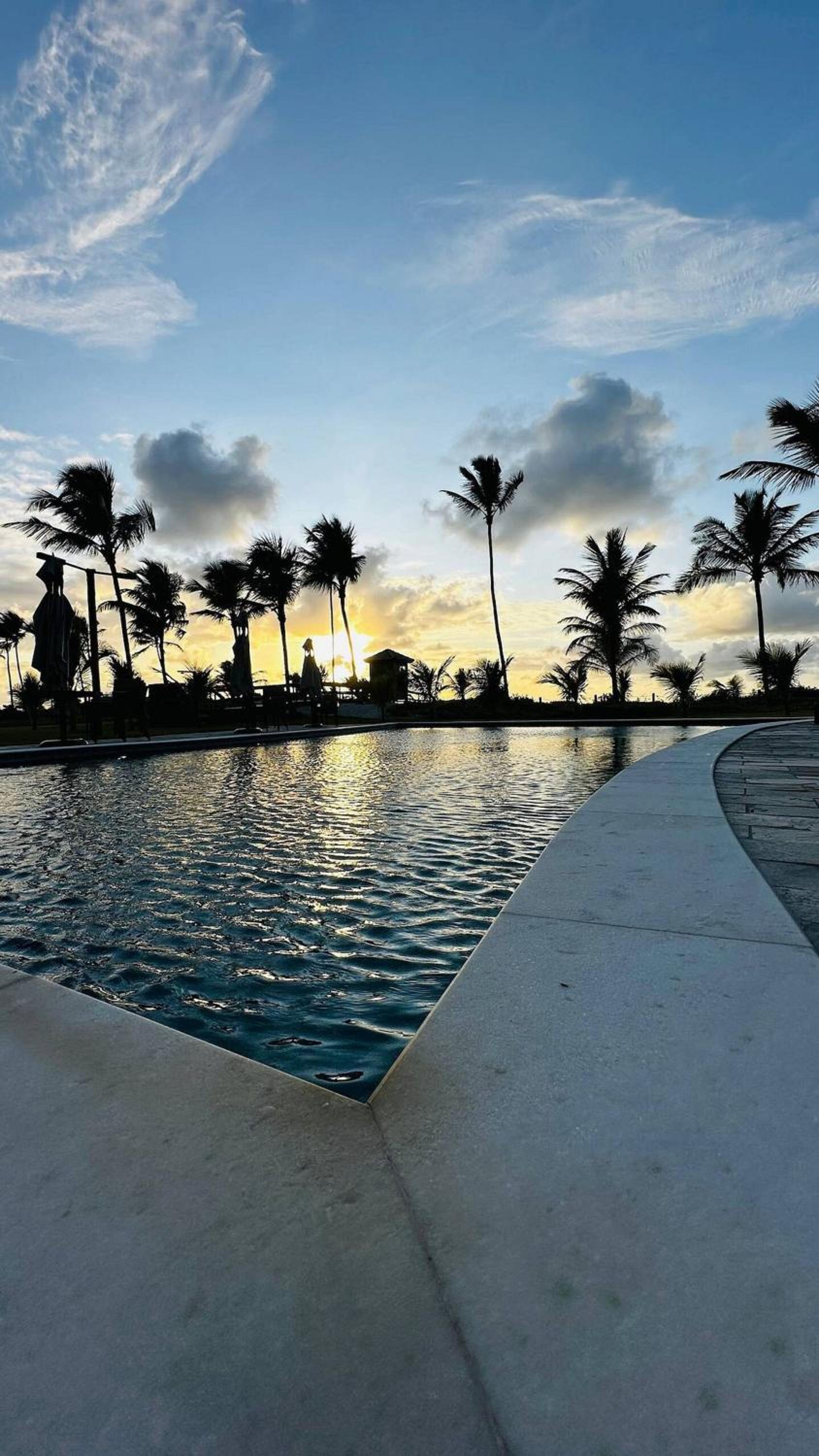 Brisa Muro Alto By Flat na Praia | Beachfront Apartment in Porto de Galinhas