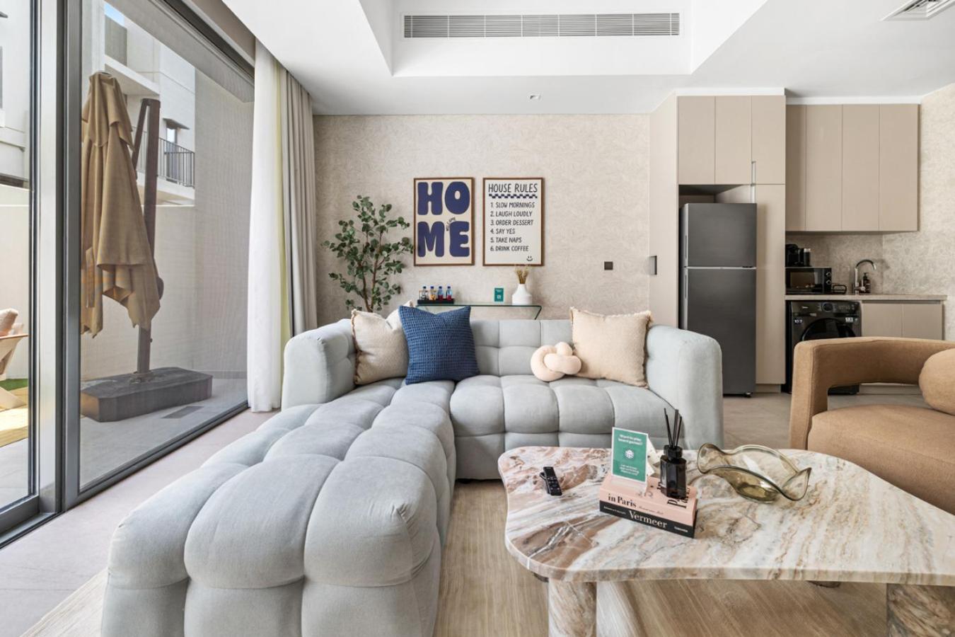 New 2.5 BR Villa With PS5 and Garden Near Dubai Mall