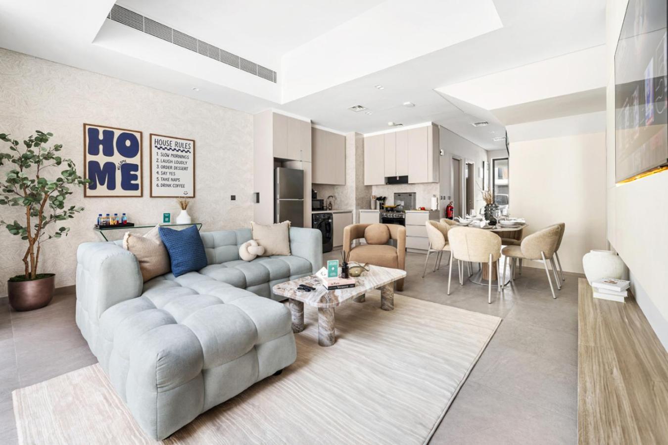 New 2.5 BR Villa With PS5 and Garden Near Dubai Mall