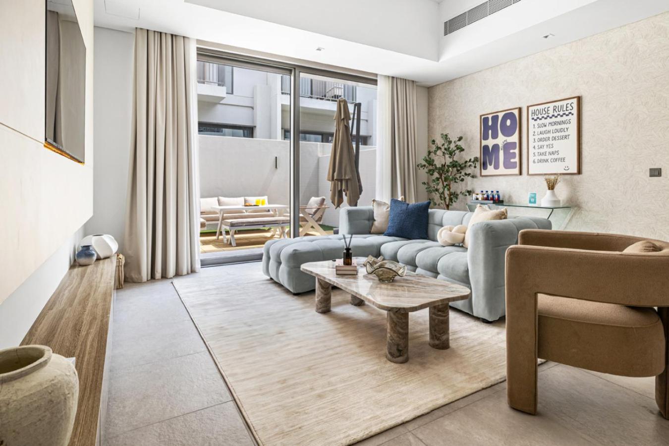 New 2.5 BR Villa With PS5 and Garden Near Dubai Mall