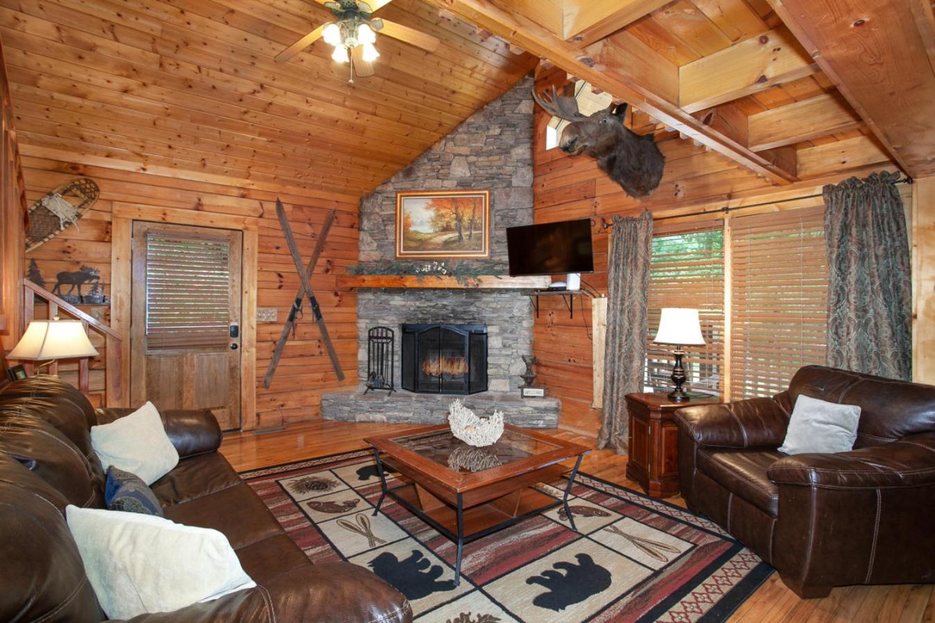 Tucked Inn Hot Tub Grill Fireplace MORE