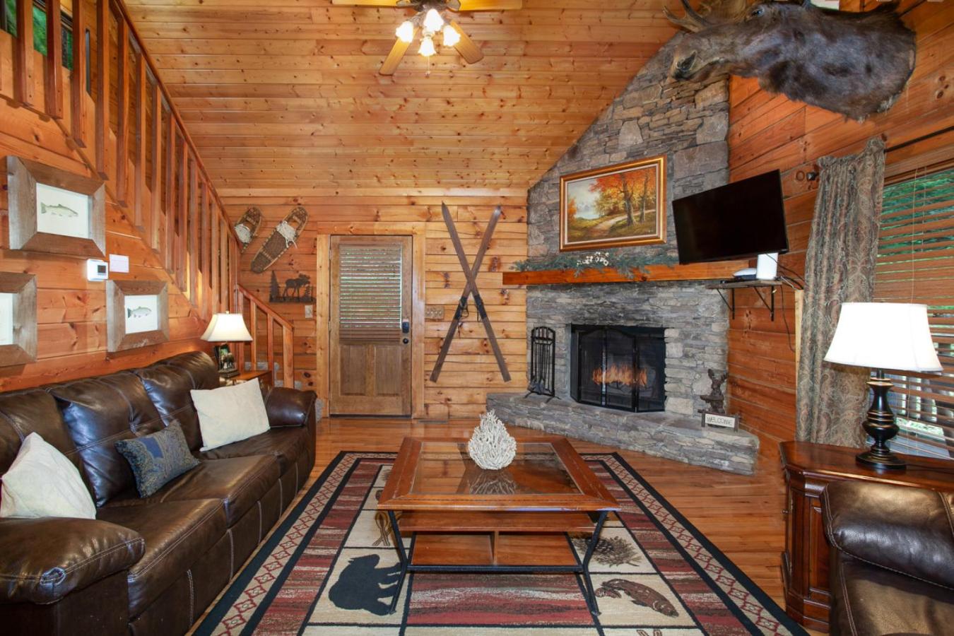 Tucked Inn Hot Tub Grill Fireplace MORE