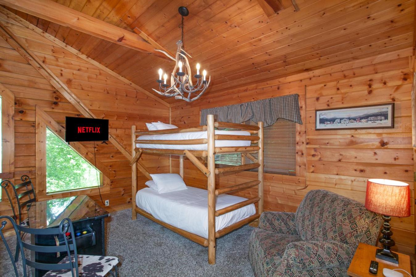 Tucked Inn Hot Tub Grill Fireplace MORE