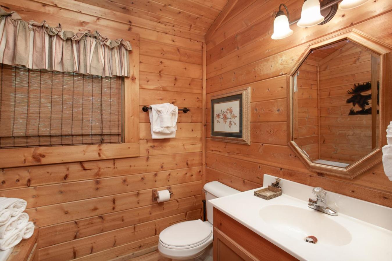 Tucked Inn Hot Tub Grill Fireplace MORE