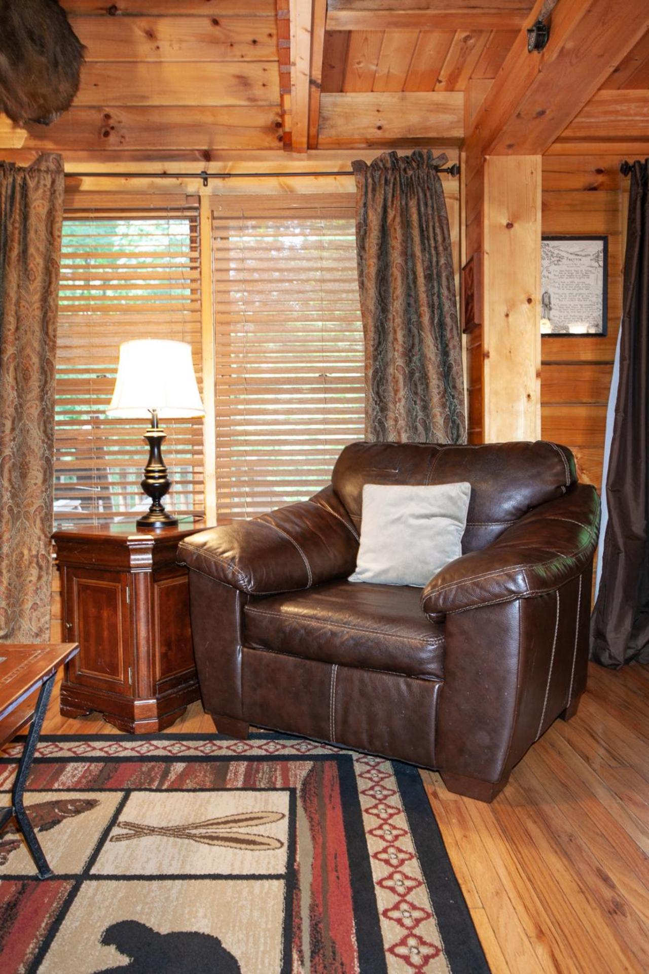 Tucked Inn Hot Tub Grill Fireplace MORE