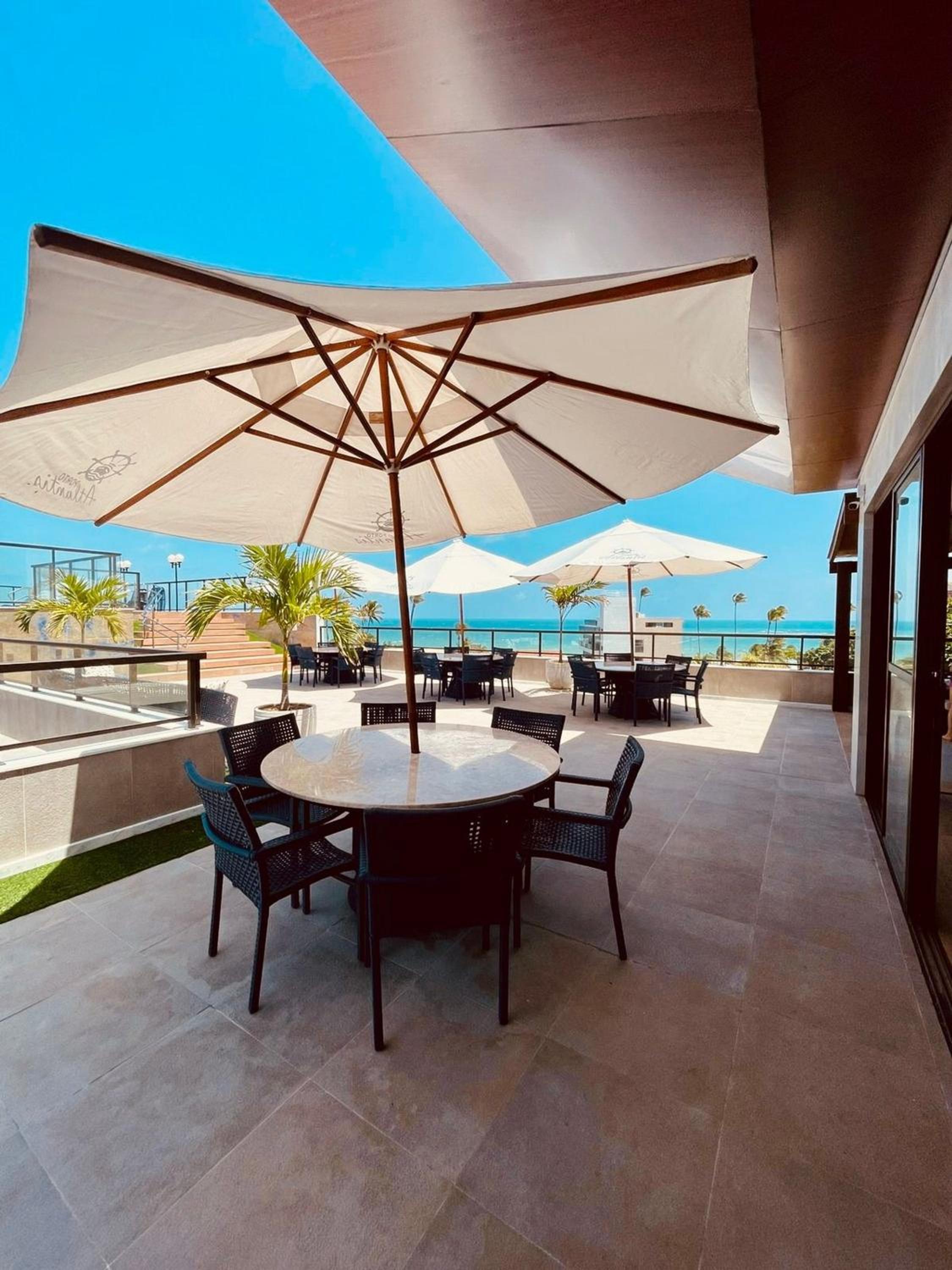 Oásis Porto de Galinhas – Flat na Praia | Beachfront Apartment in Porto de Galinhas