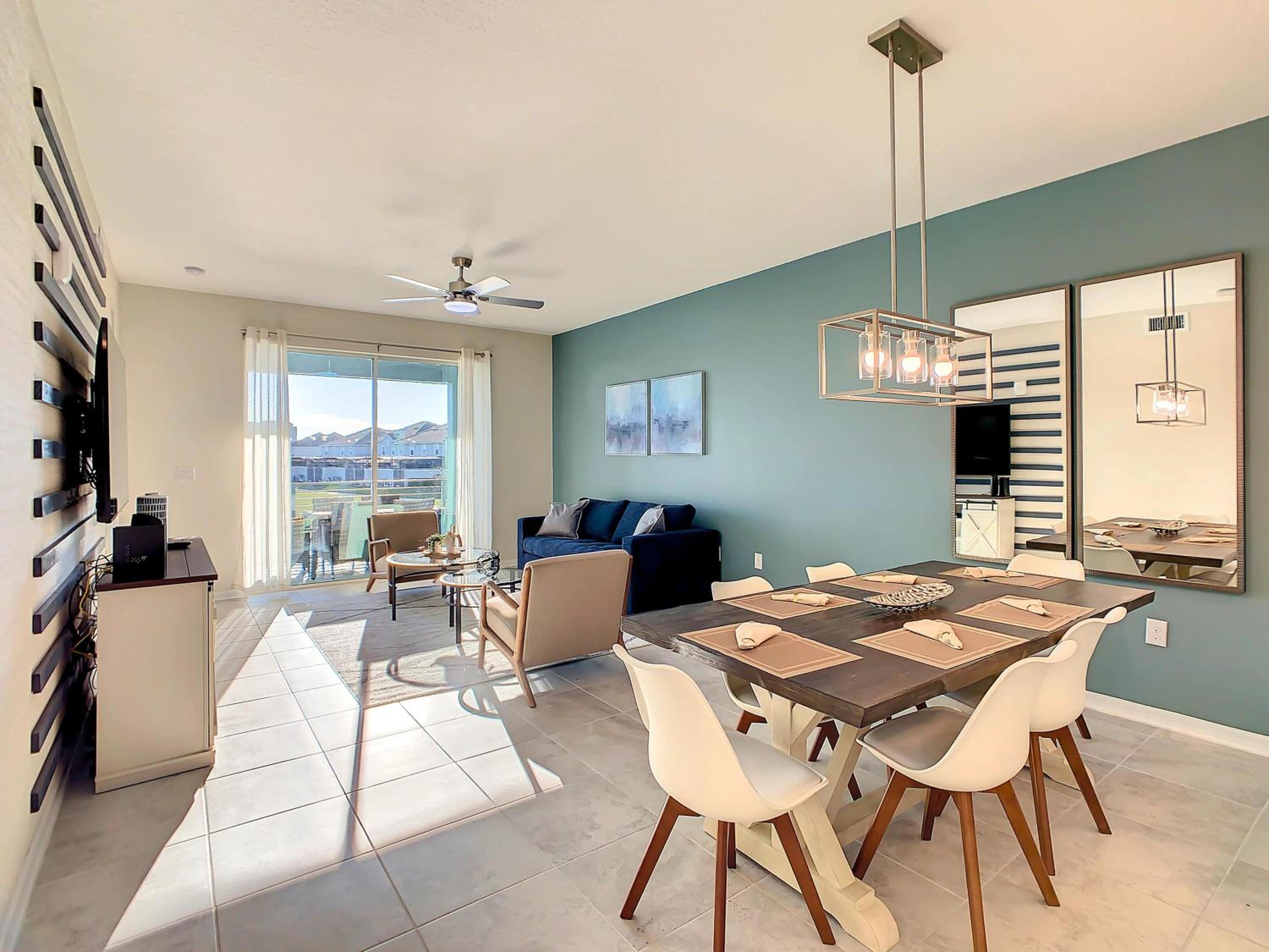 Relaxing Lakeview 2BR Condo with 2 Clubhouses