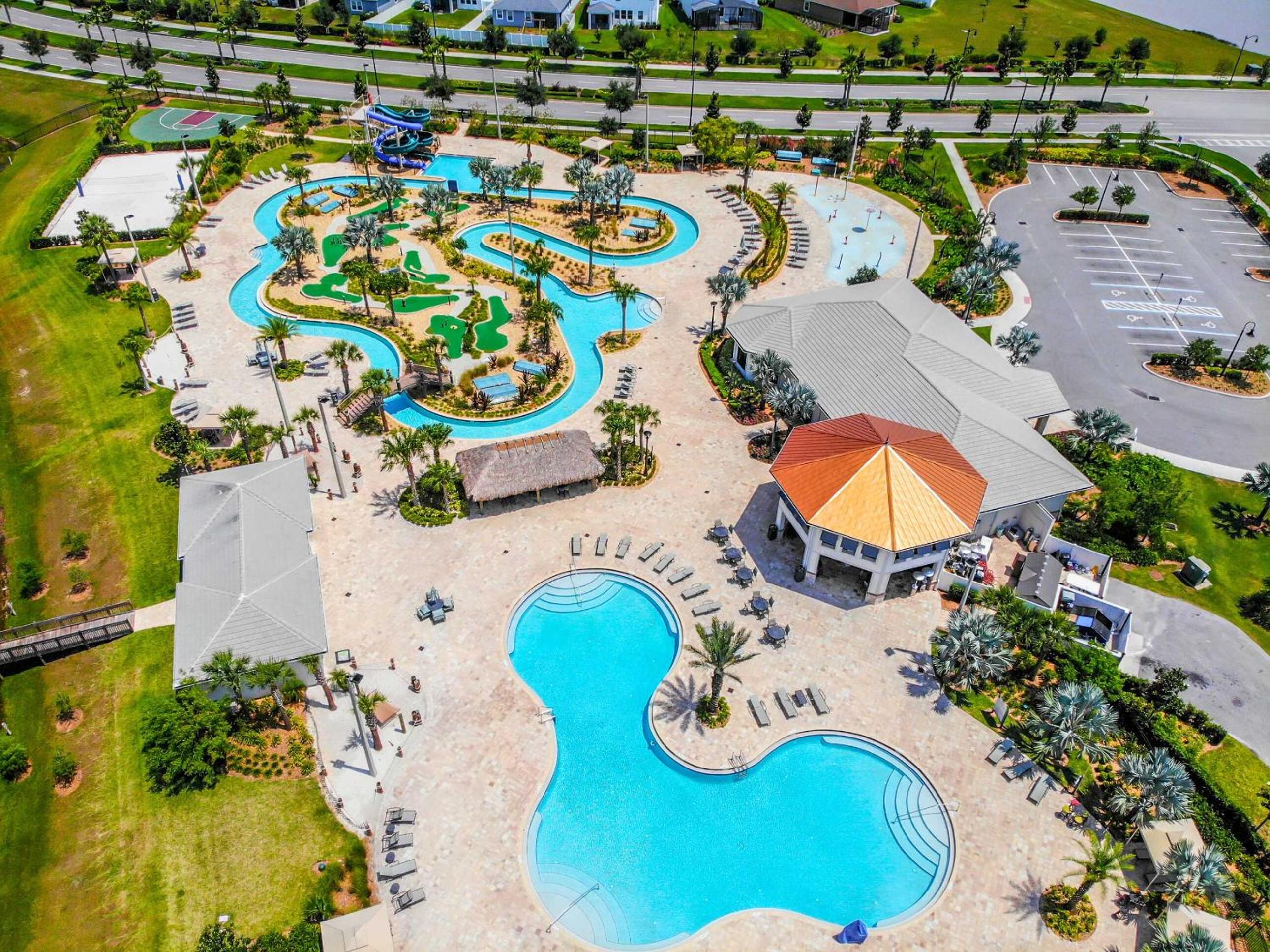 Relaxing Lakeview 2BR Condo with 2 Clubhouses