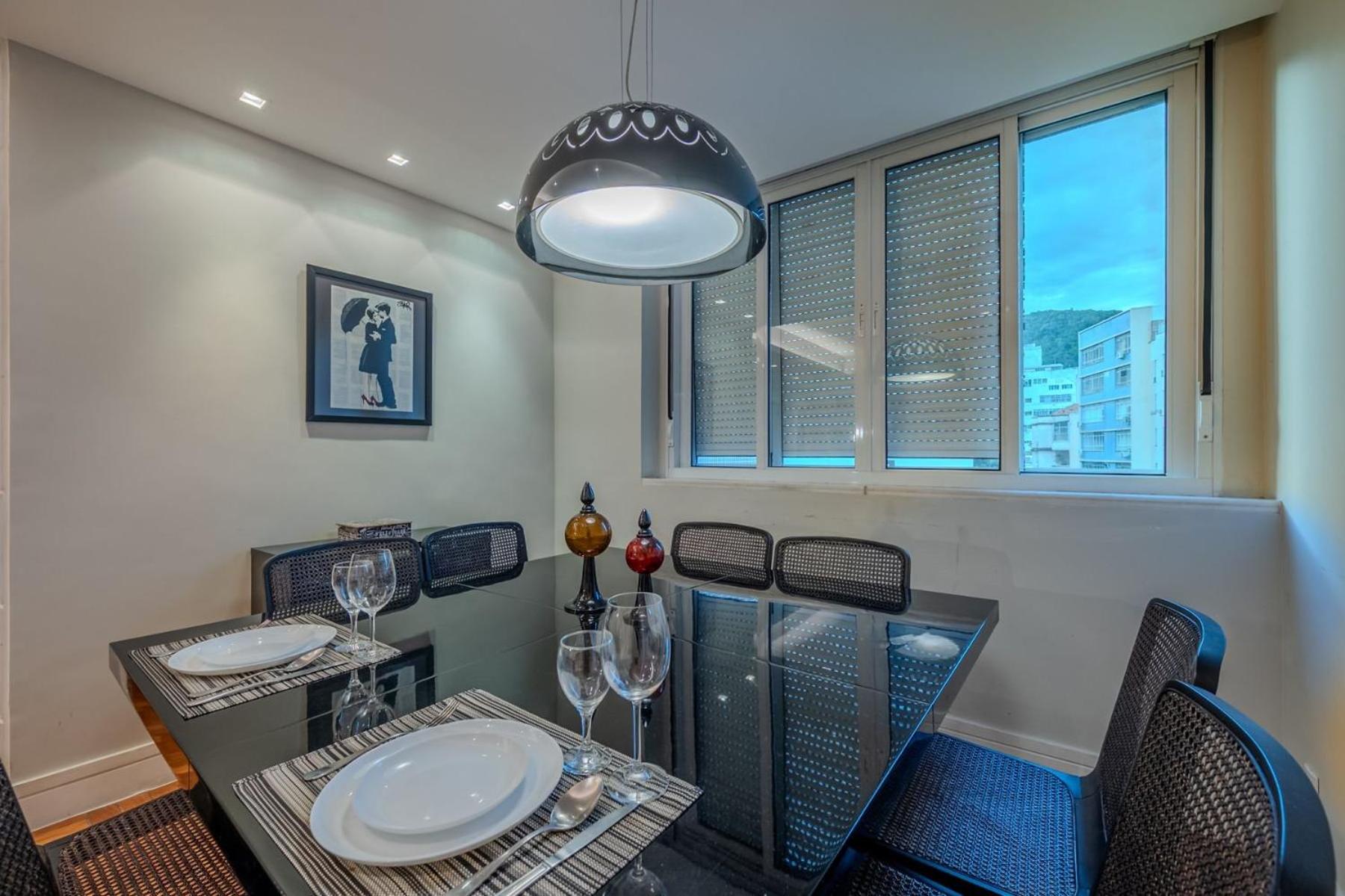 Apartment between Copa, Ipanema Arpoador