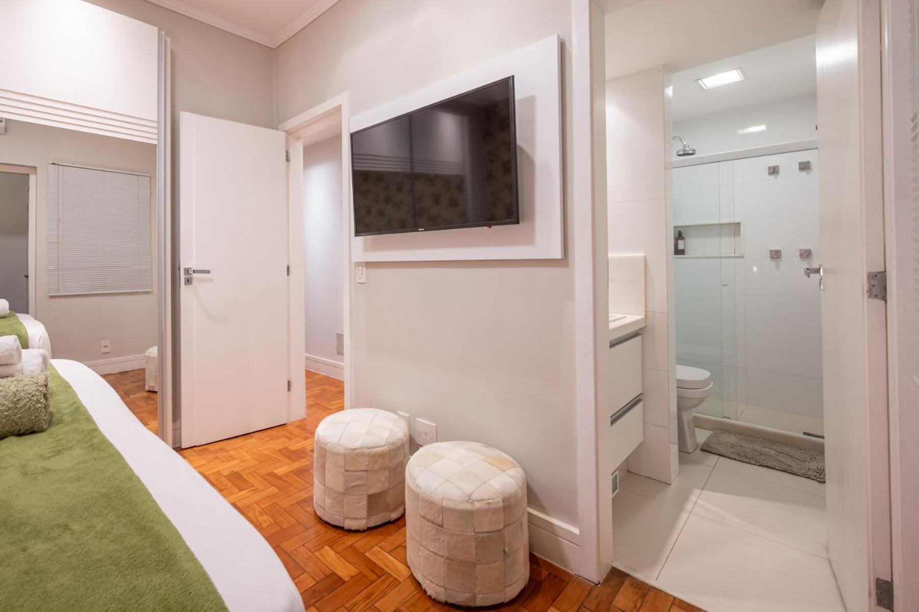 Apartment between Copa, Ipanema Arpoador