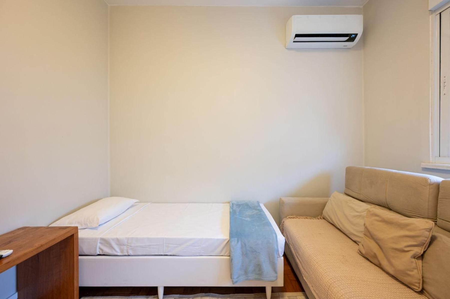 Apartment between Copa, Ipanema Arpoador
