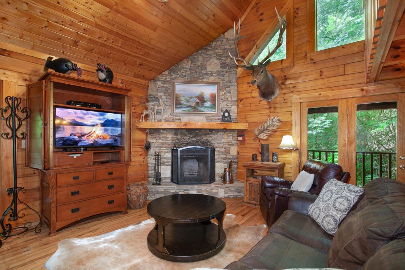 Jeremiahs Lodge Pet Friendly Grill Fireplace MORE