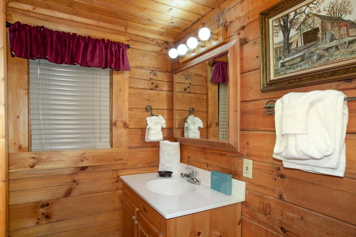 Jeremiahs Lodge Pet Friendly Grill Fireplace MORE