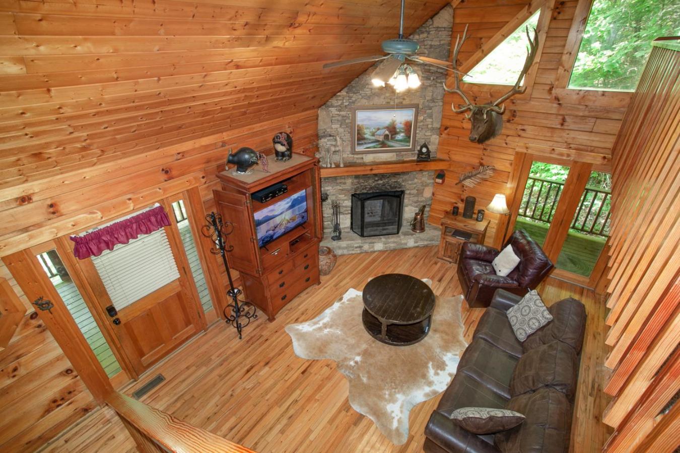 Jeremiahs Lodge Pet Friendly Grill Fireplace MORE