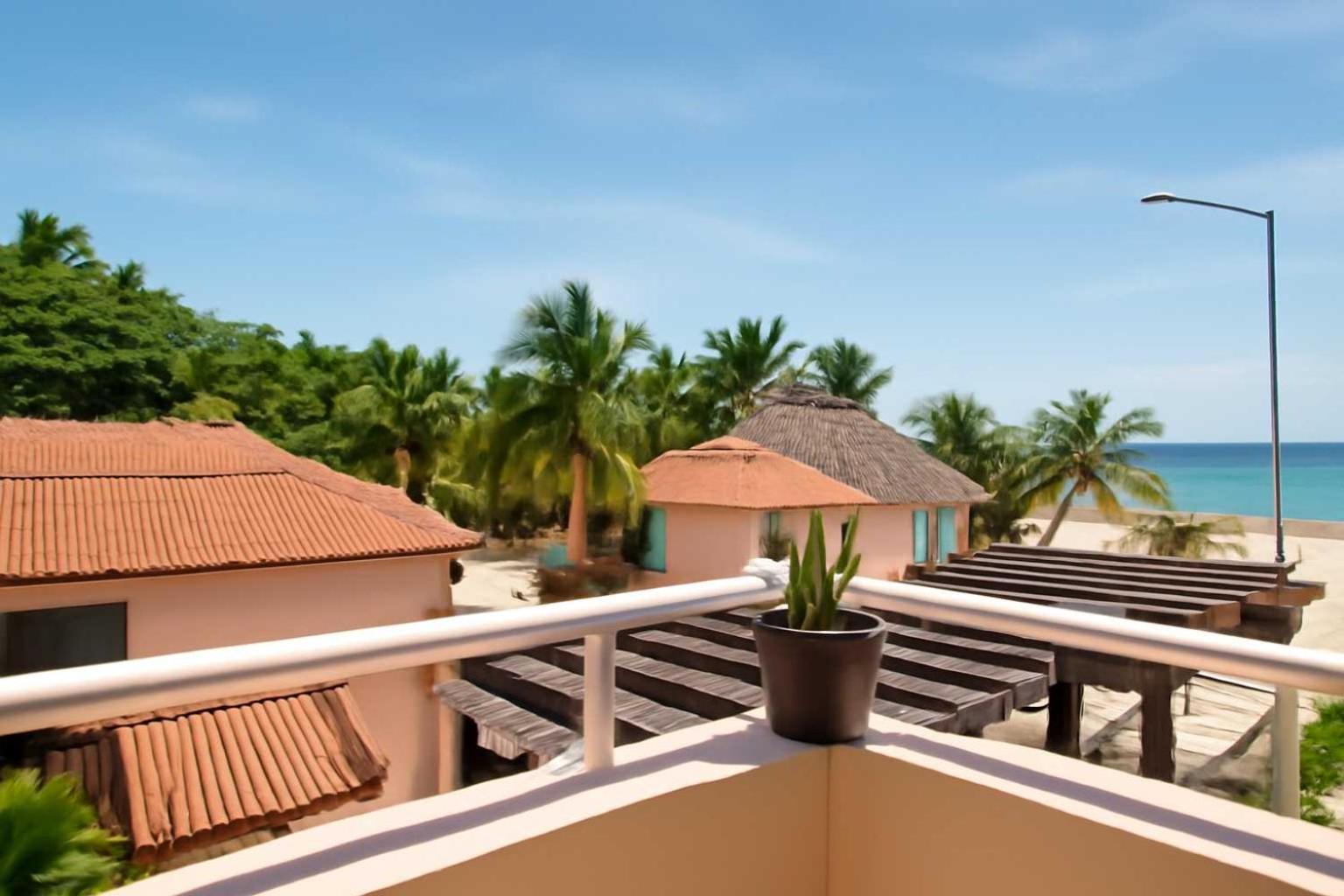 Beachfront 2BR Condo in Playa I Steps to 5th Ave!