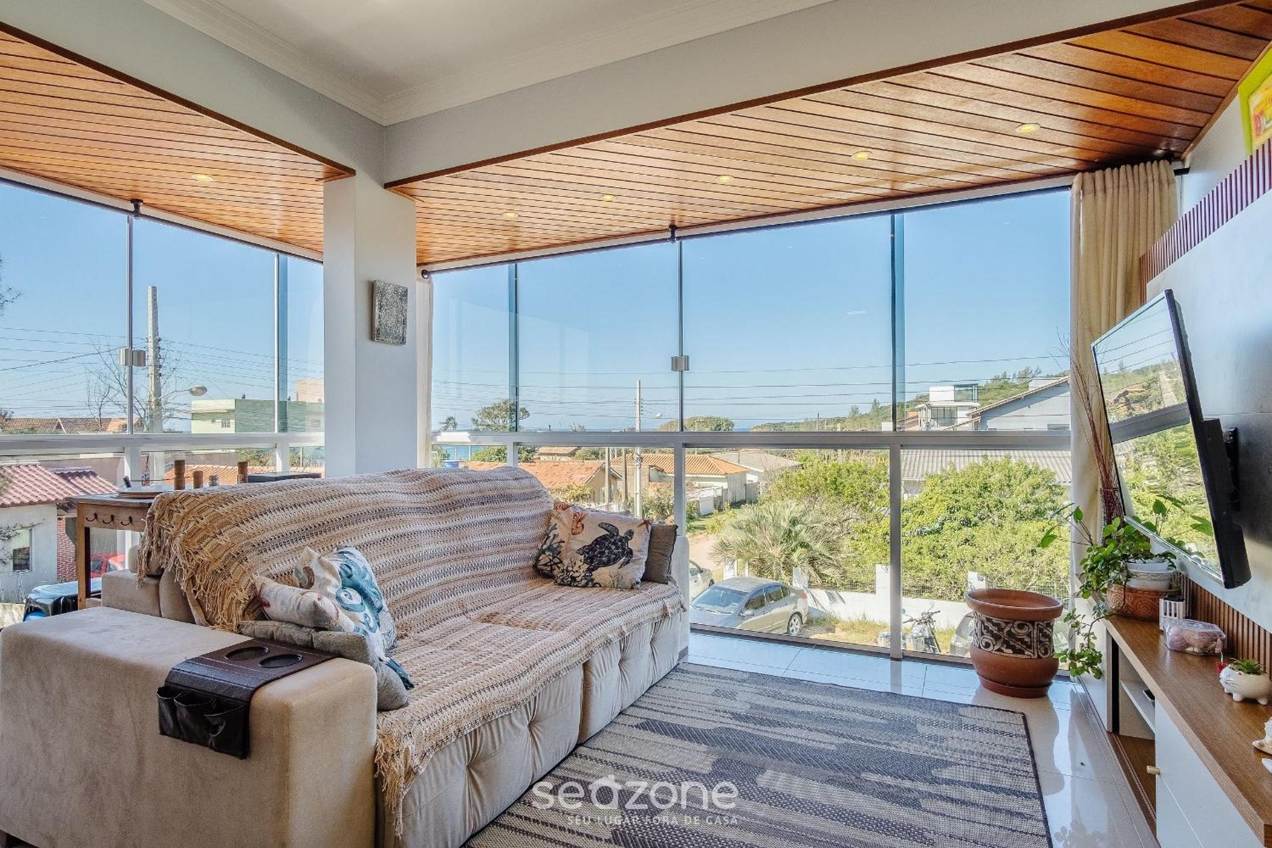 2 Bedroom Apartment 260m from the Beach RIB0201