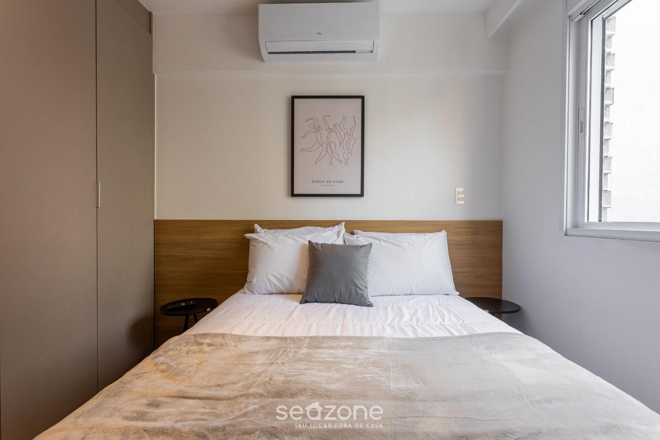 Modern Studios 500m from the Metro in Pinheiros - CPM