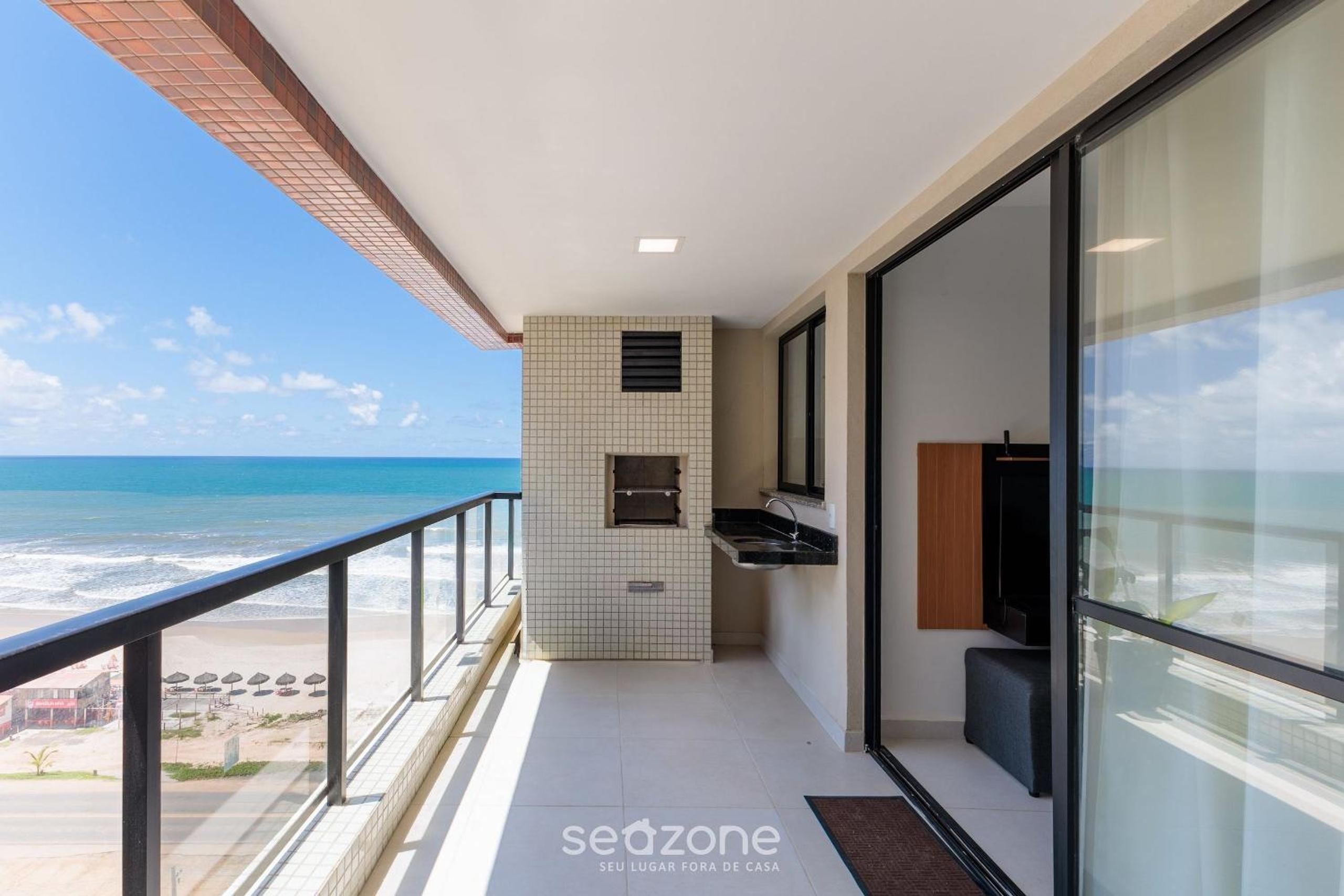 Beachfront Building with Pool - CPK