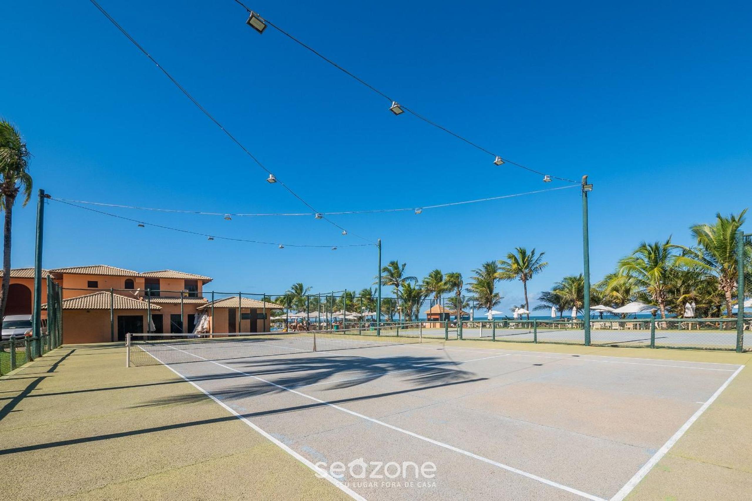 Condominium with Gym and Pool in Guarajuba - Camaçari GSH