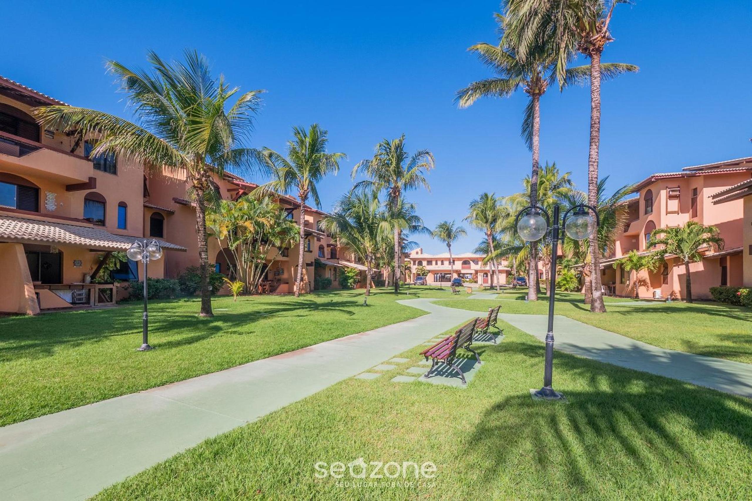 Condominium with Gym and Pool in Guarajuba - Camaçari GSH