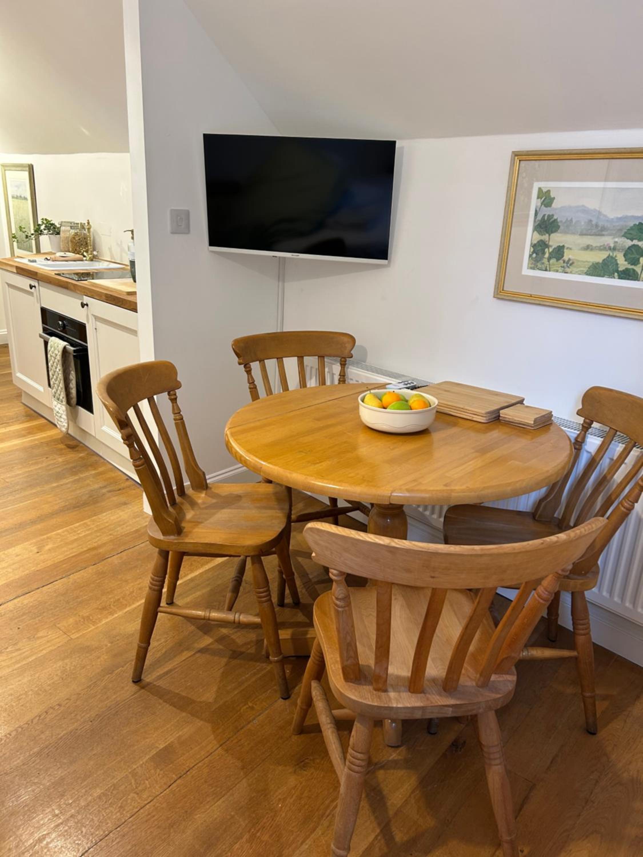 Apartment above Samantha Dadd Art Studio - in the Cotswolds