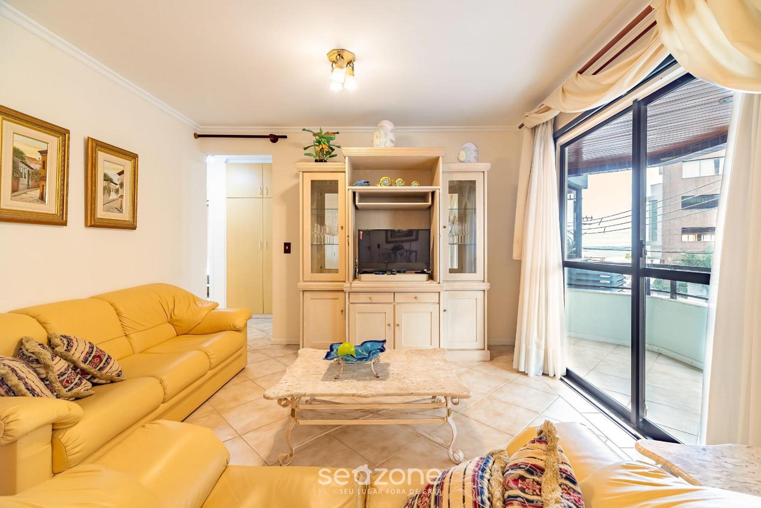 3BR Apt w/ BBQ 80m from Beach ERV0101