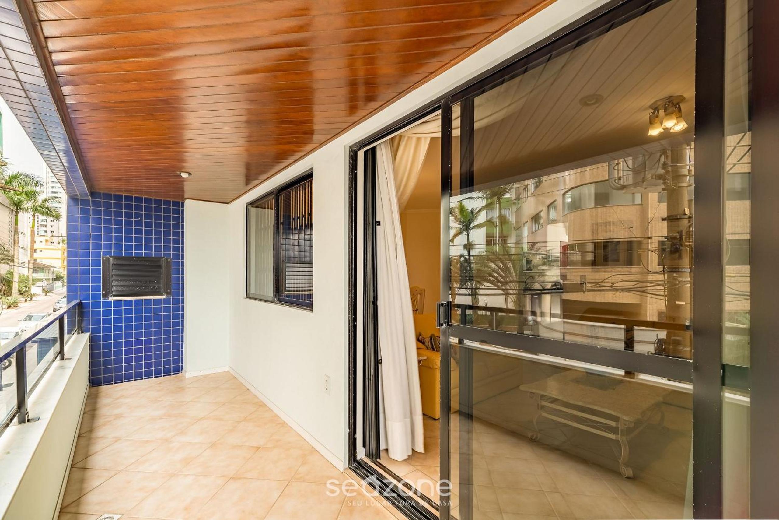 3BR Apt w/ BBQ 80m from Beach ERV0101