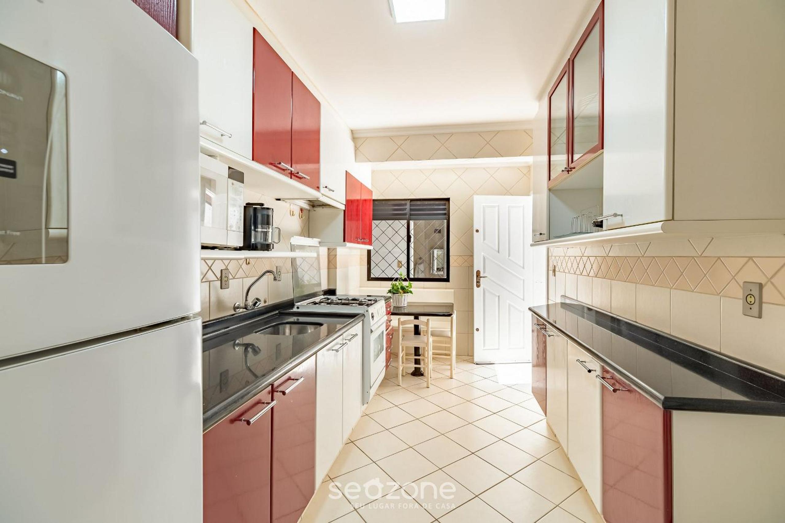3BR Apt w/ BBQ 80m from Beach ERV0101