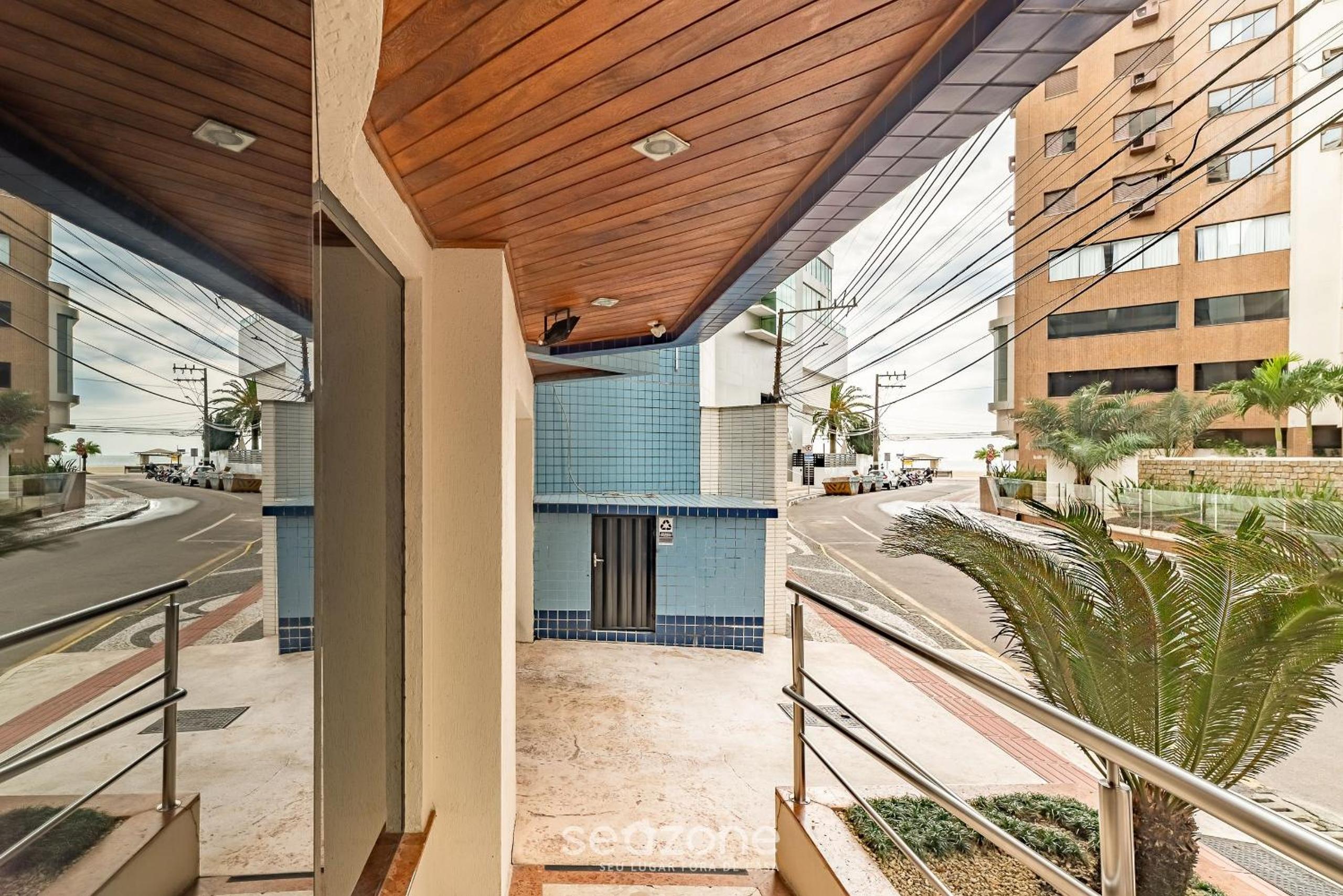 3BR Apt w/ BBQ 80m from Beach ERV0101