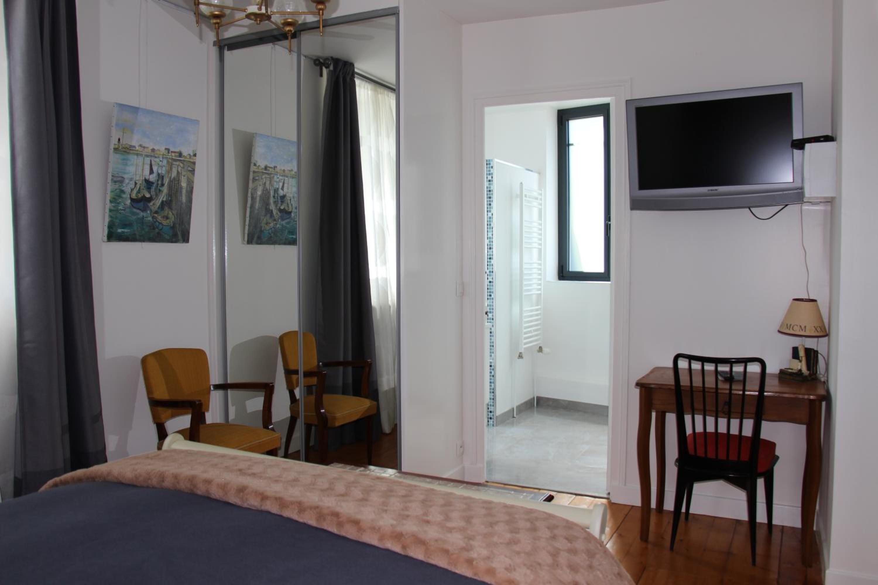 Photo 12