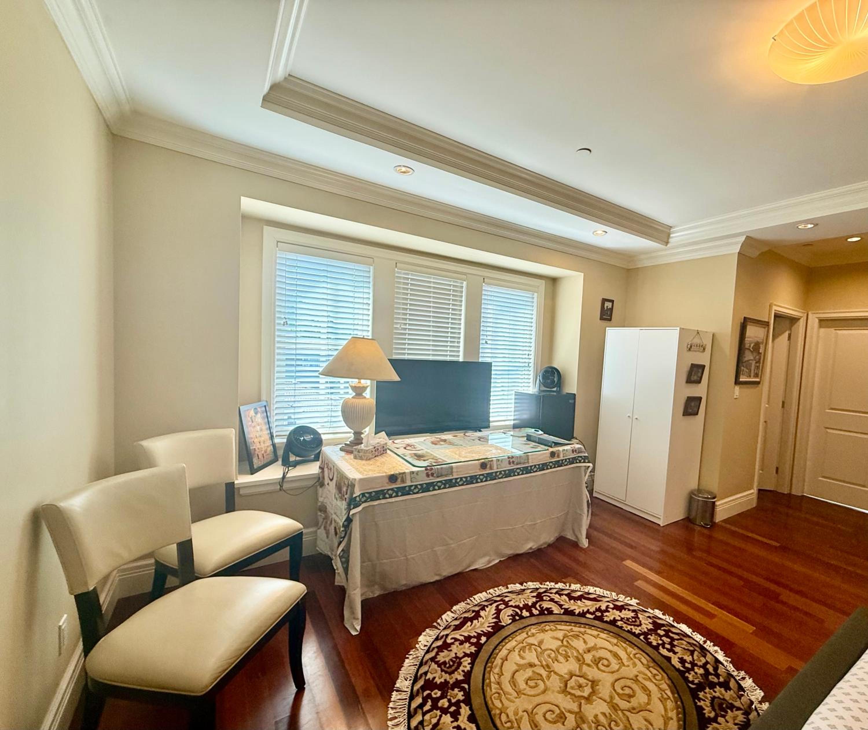 Peaceful Retreat in Arbutus