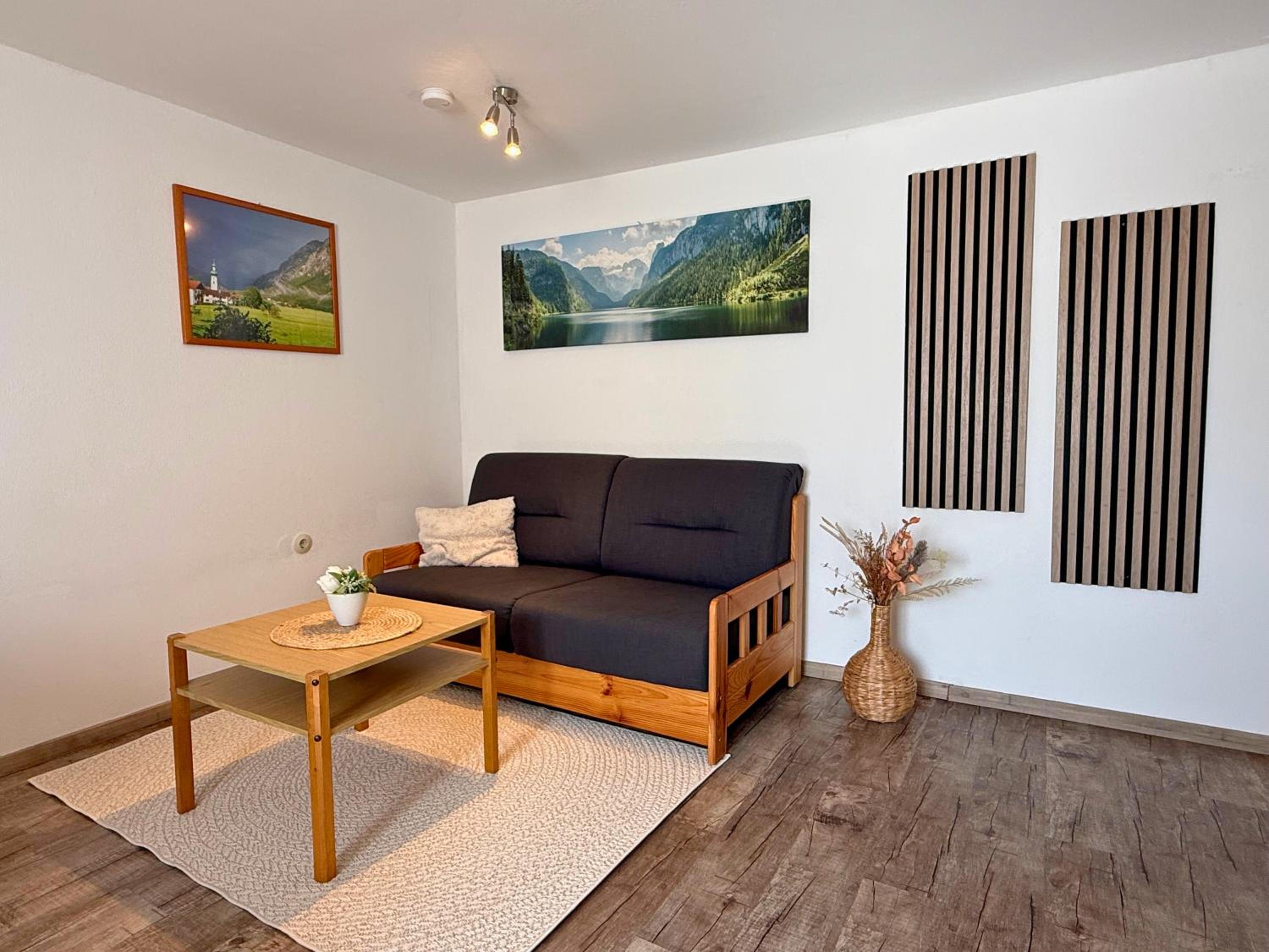 Haus Hindelang - 2 FeWos mit Zugspitzblick, inkl Königscard, gratis Parken & WLAN, Self Check-In, 5 Minuten ins Zentrum