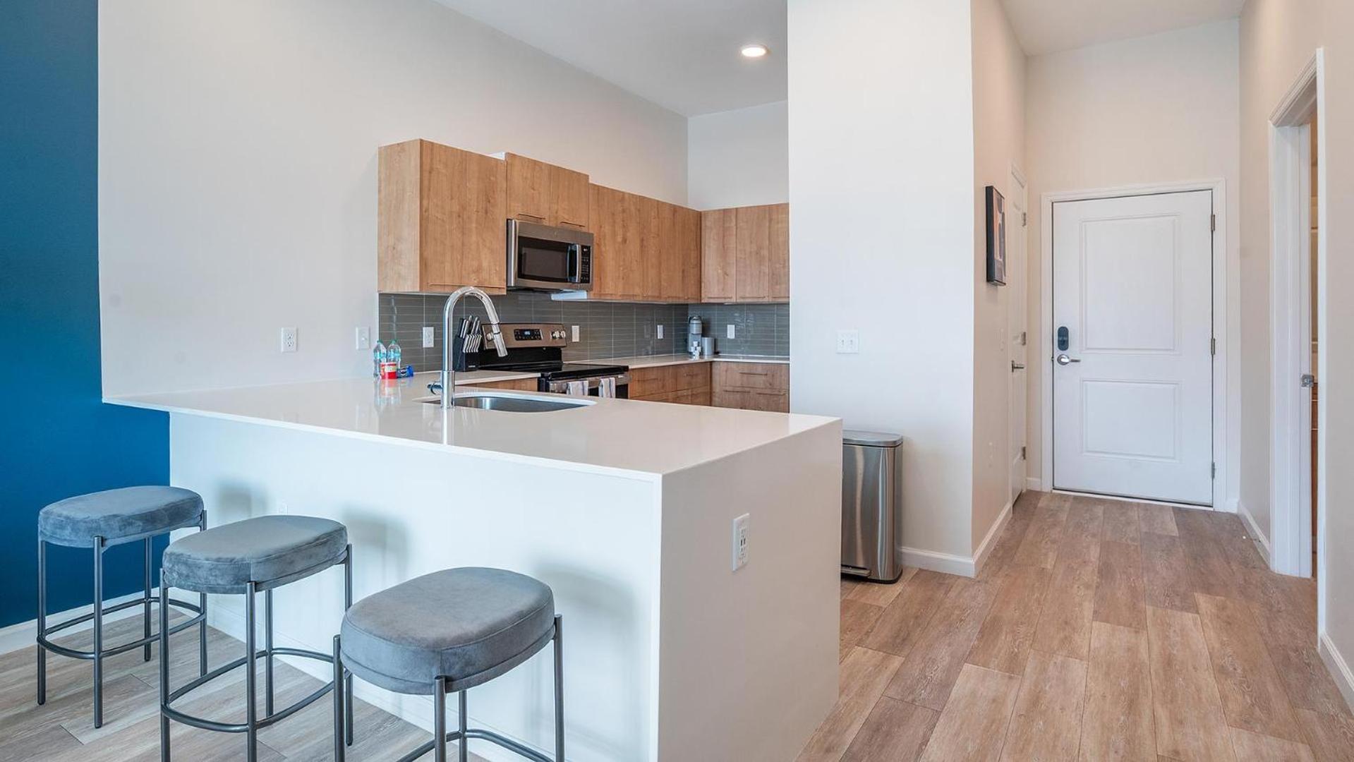 Landing Incredible 1BD Gym Clubhouse