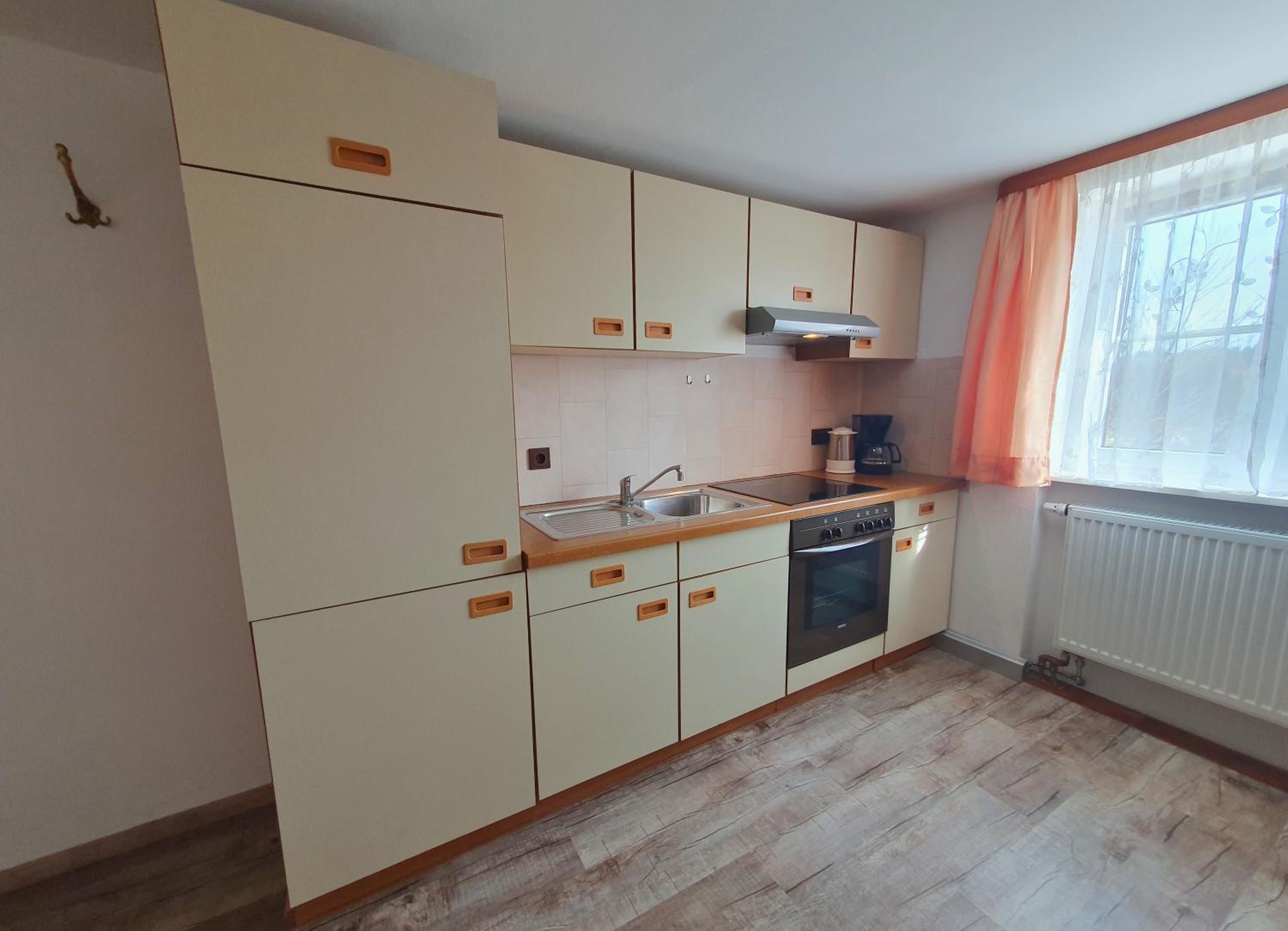 Haus Hindelang - 2 FeWos mit Zugspitzblick, inkl Königscard, gratis Parken & WLAN, Self Check-In, 5 Minuten ins Zentrum