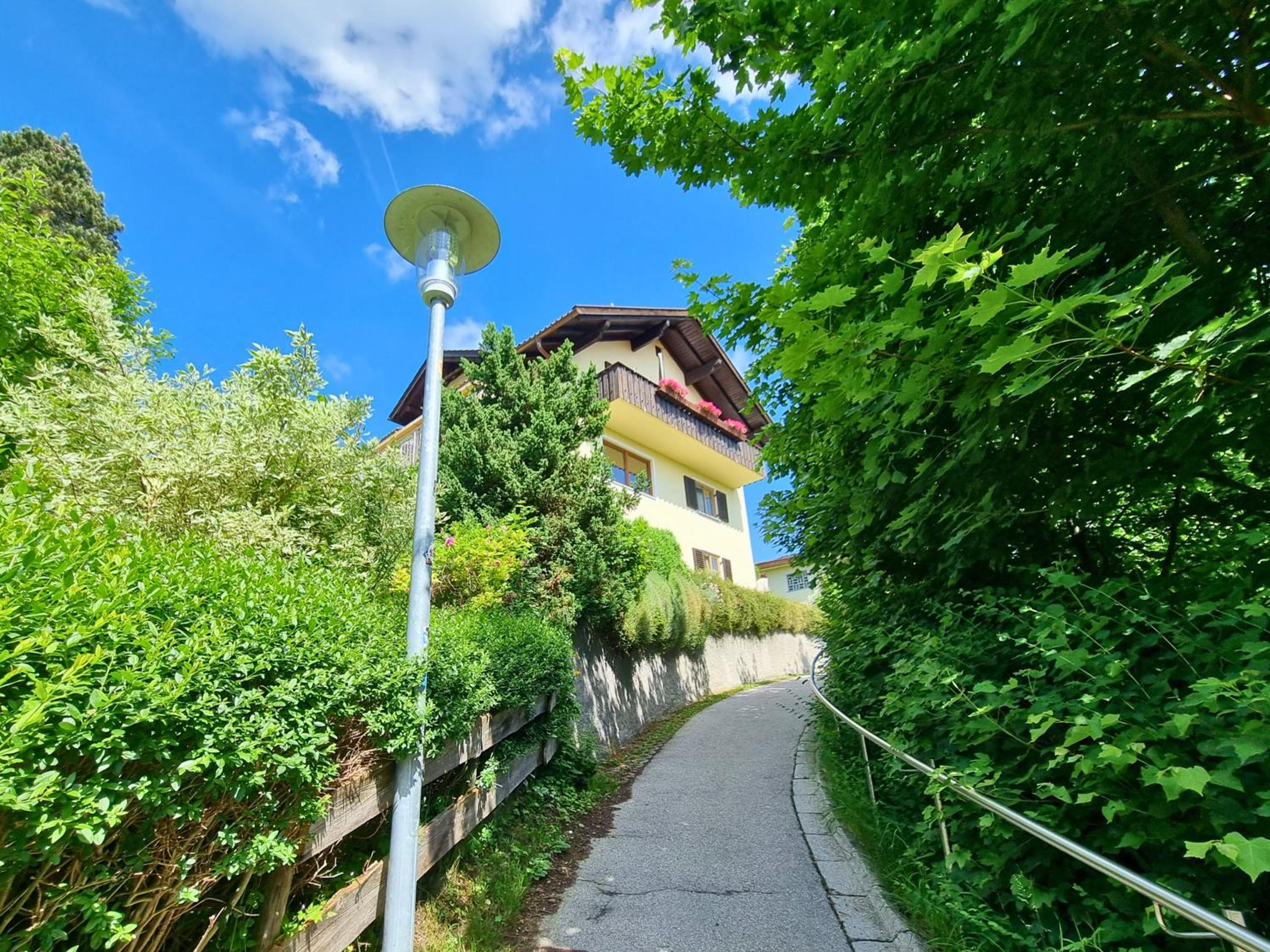 Haus Hindelang - 2 FeWos mit Zugspitzblick, inkl Königscard, gratis Parken & WLAN, Self Check-In, 5 Minuten ins Zentrum