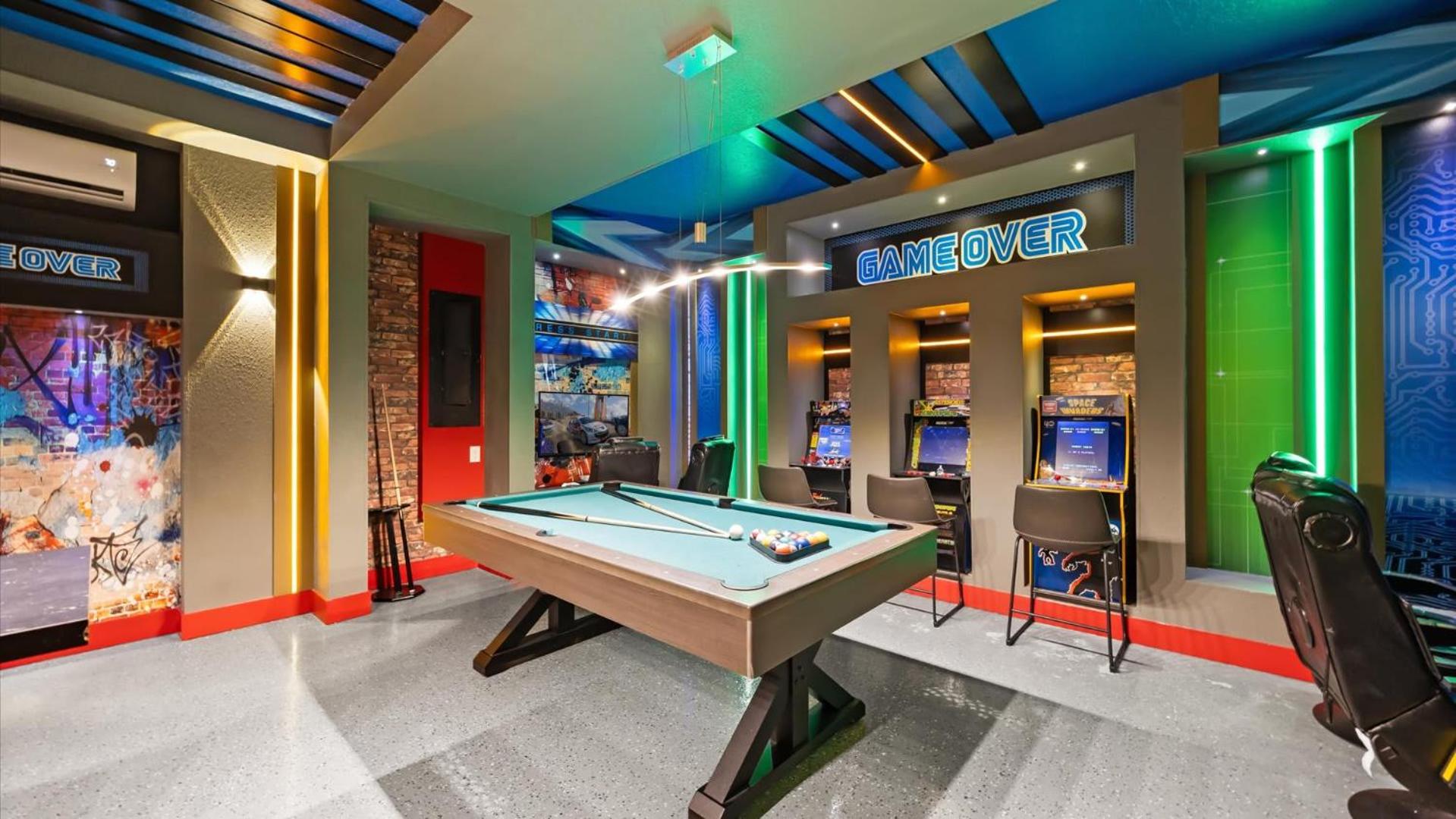 Upstay ChampionsGate 9BR Villa with Pool & Cinema