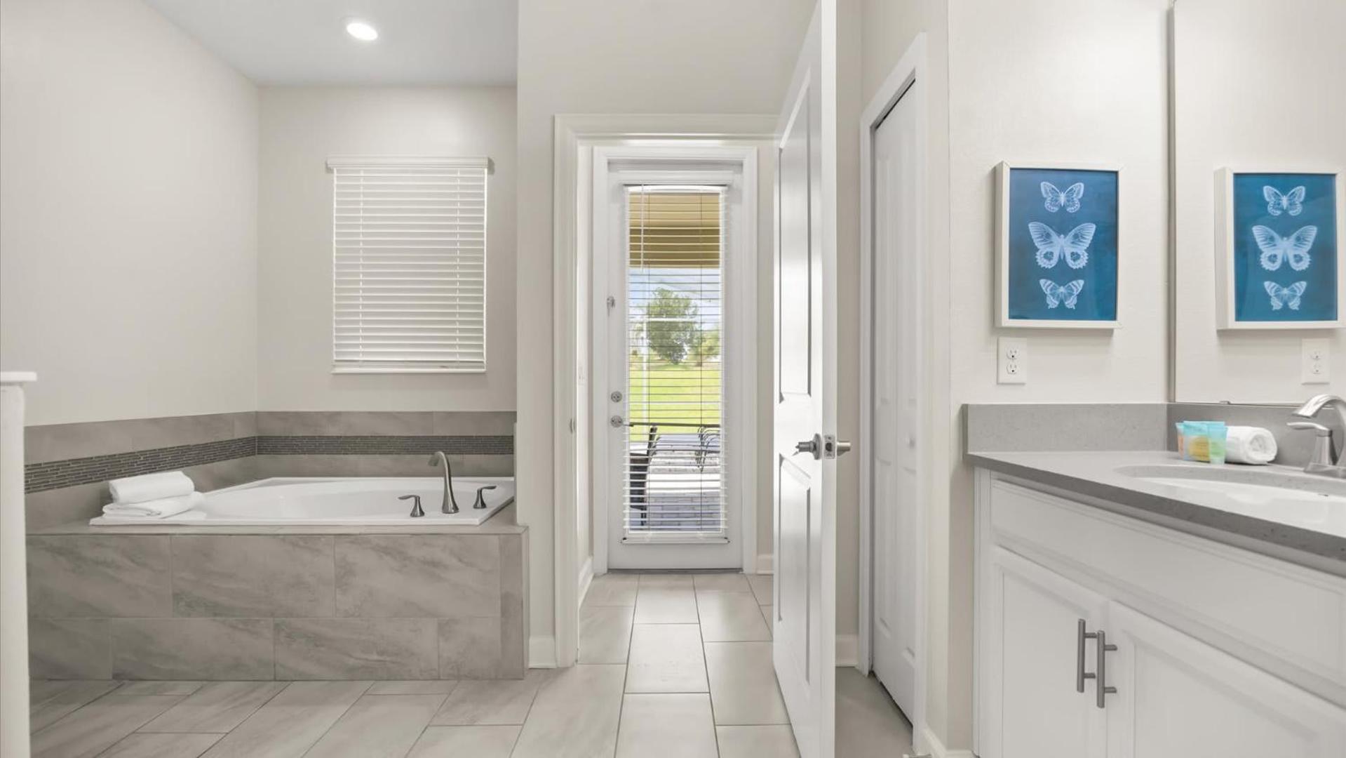 Upstay ChampionsGate 9BR Villa with Pool & Cinema