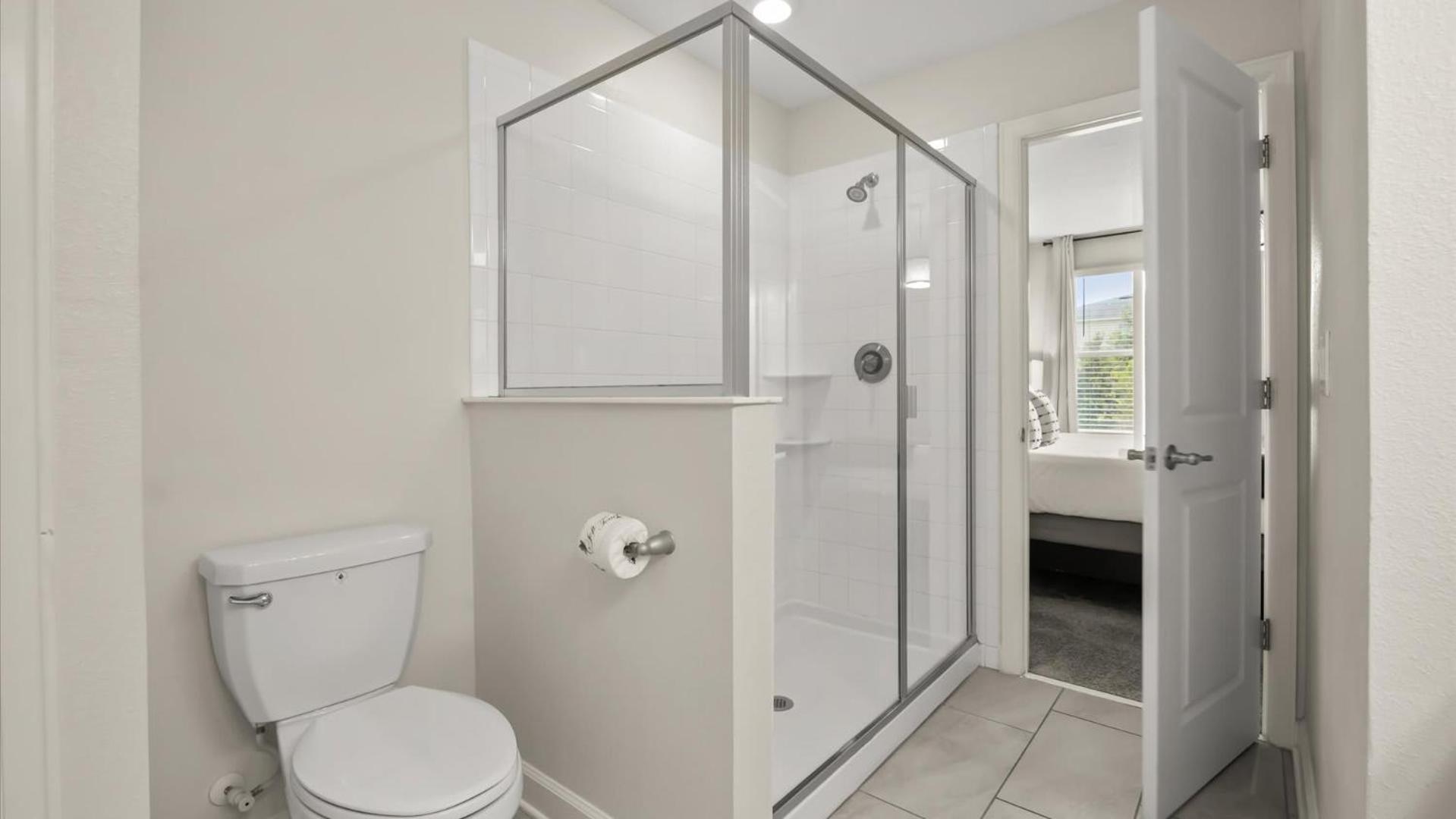 Upstay ChampionsGate 9BR Villa with Pool & Cinema