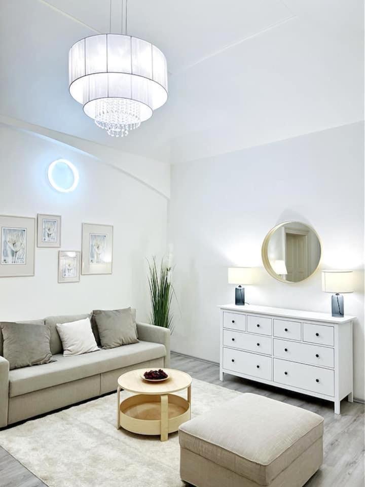 Elegant Cozy Apartment In center Prague
