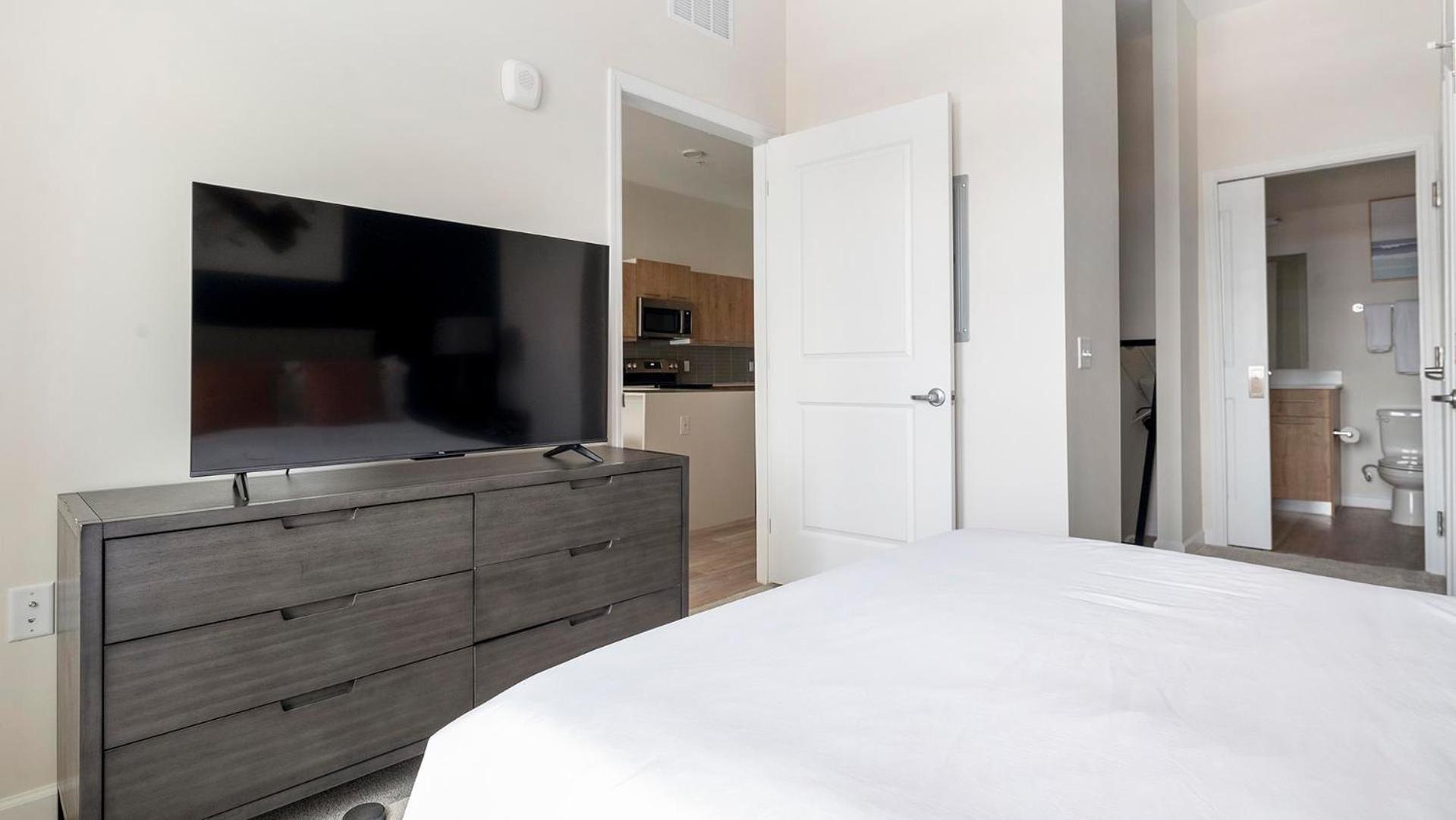 Landing Incredible 1BD Gym Clubhouse