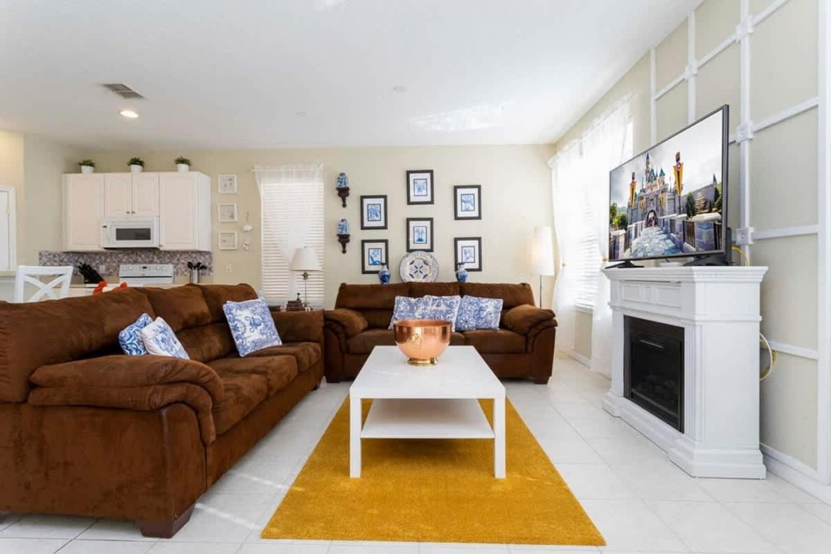 Lakeview 4Bd Family Villa w Pool Bella Vida Resort
