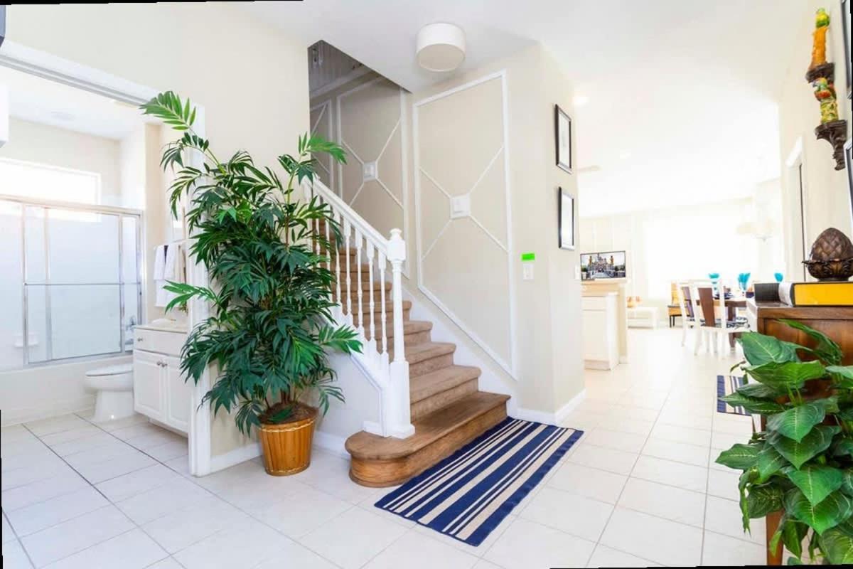 Lakeview 4Bd Family Villa w Pool Bella Vida Resort