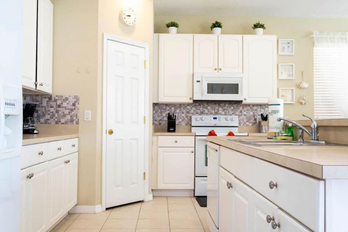 Lakeview 4Bd Family Villa w Pool Bella Vida Resort