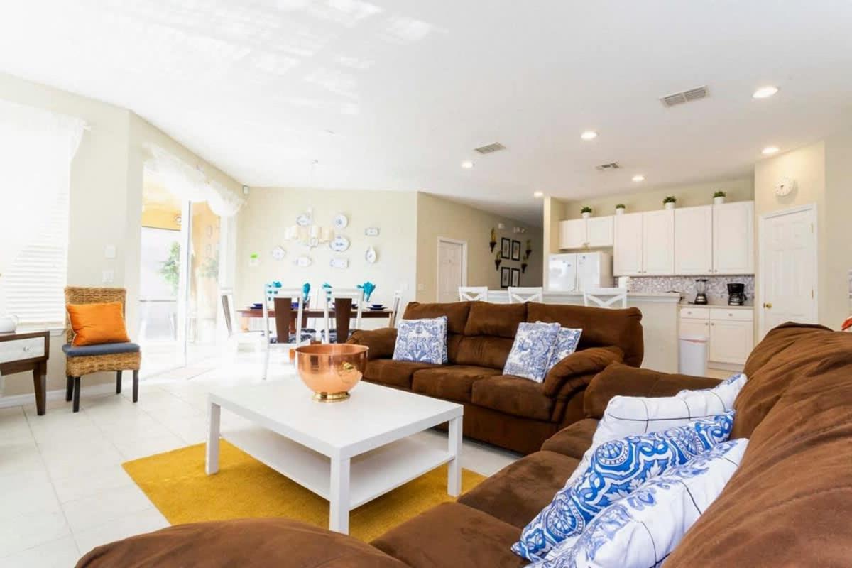 Lakeview 4Bd Family Villa w Pool Bella Vida Resort