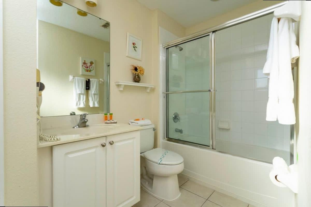 Lakeview 4Bd Family Villa w Pool Bella Vida Resort