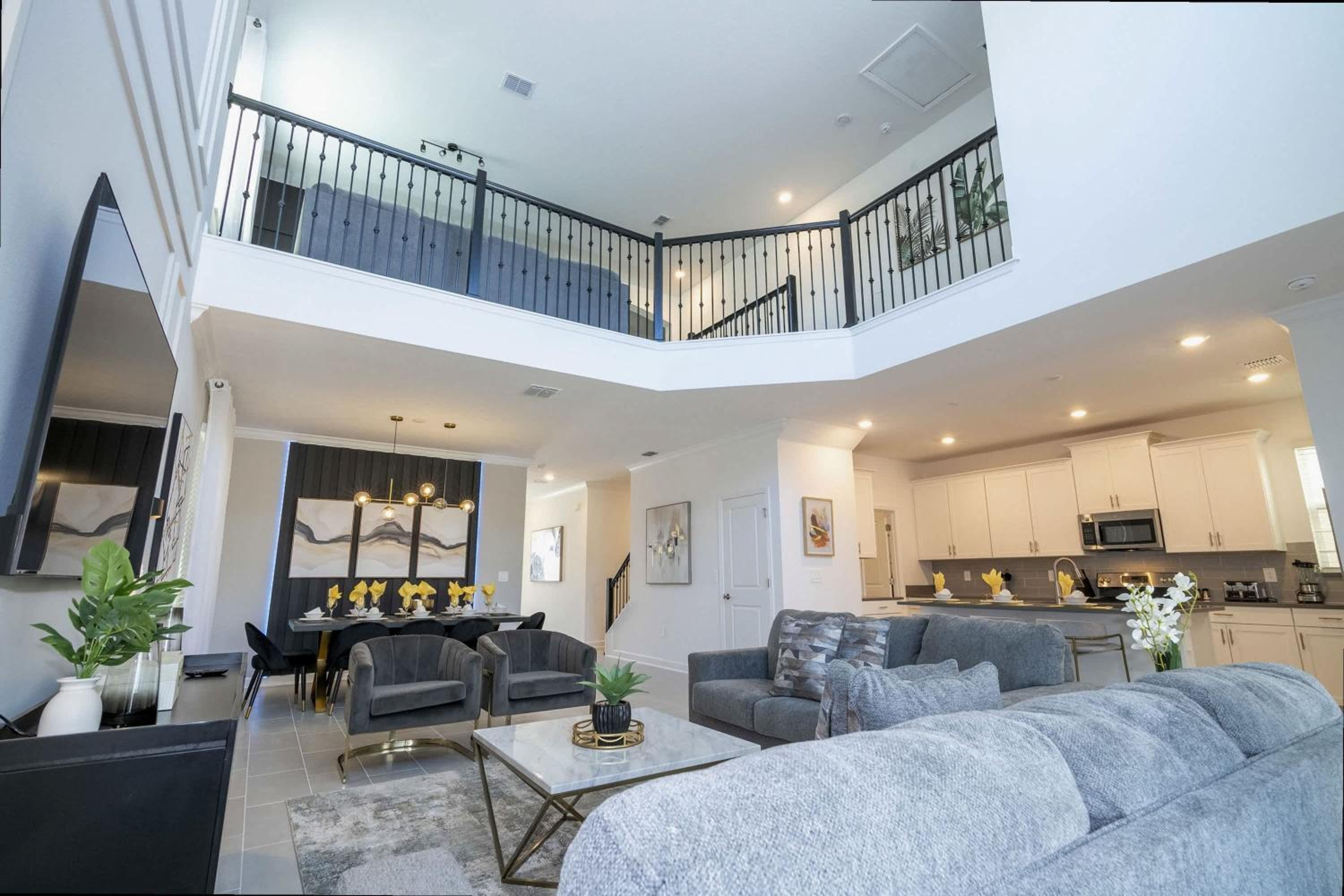 Themed 5Bd Family Villa w Pool & Spa Near Disney