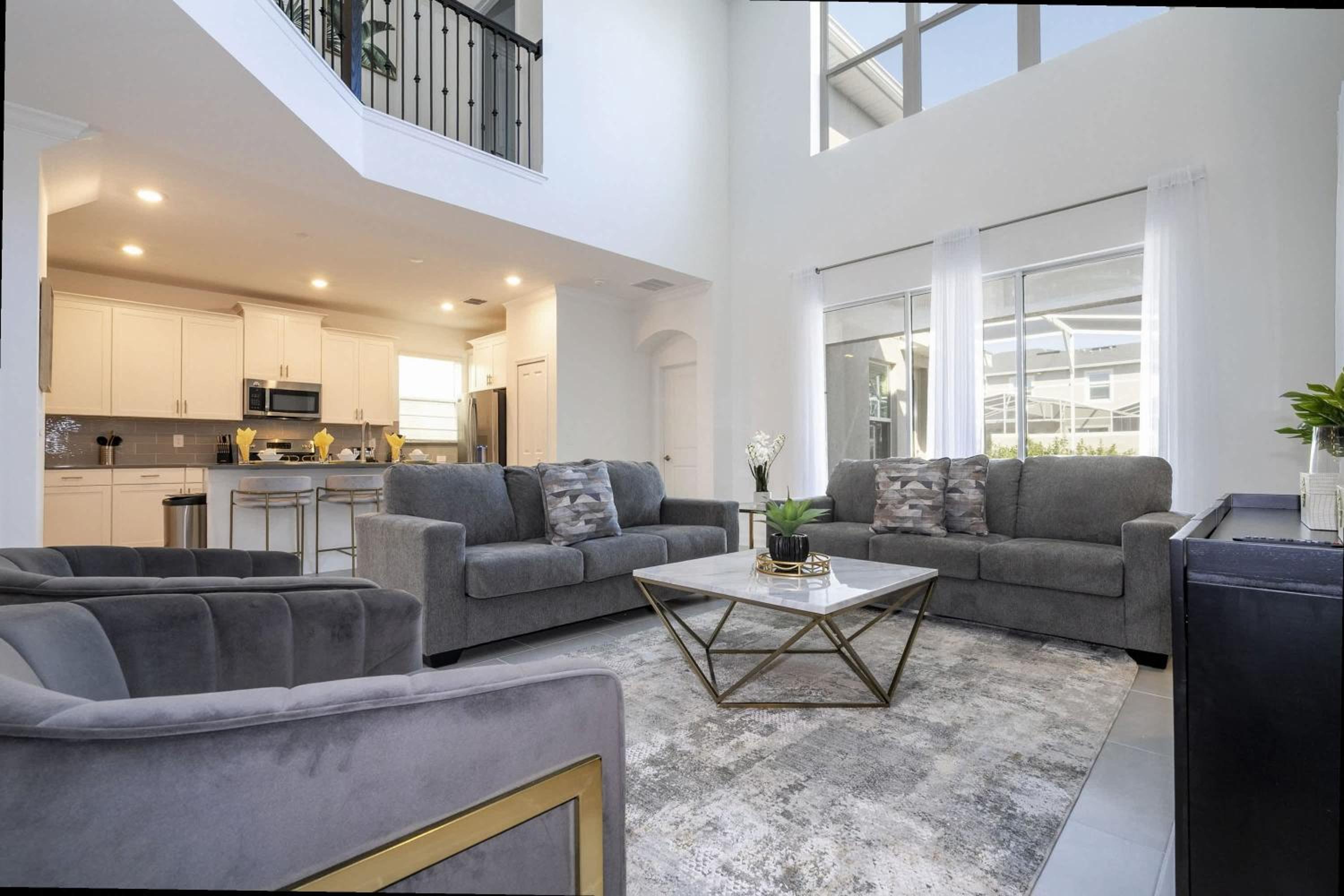 Themed 5Bd Family Villa w Pool & Spa Near Disney