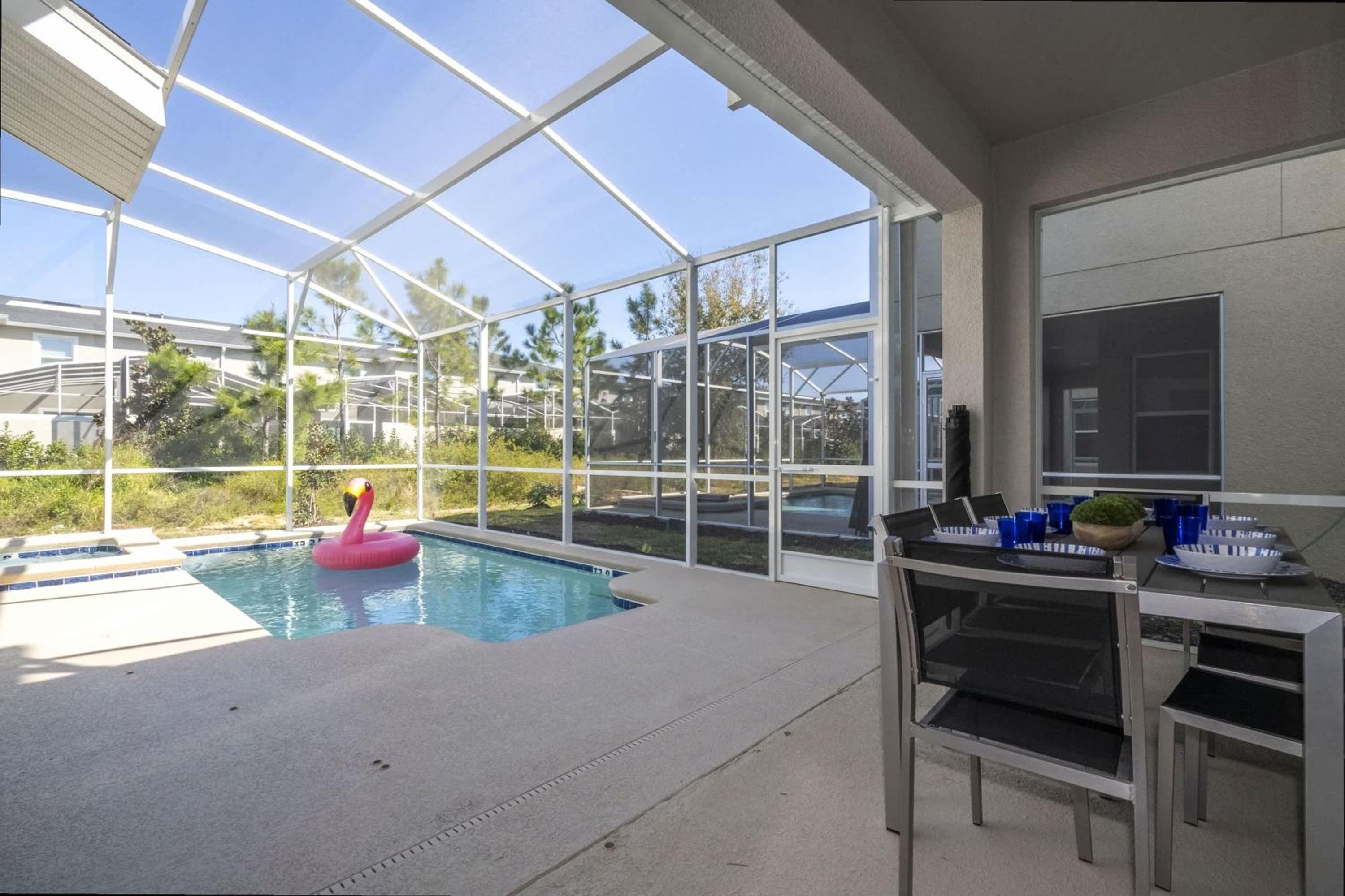 Themed 5Bd Family Villa w Pool & Spa Near Disney